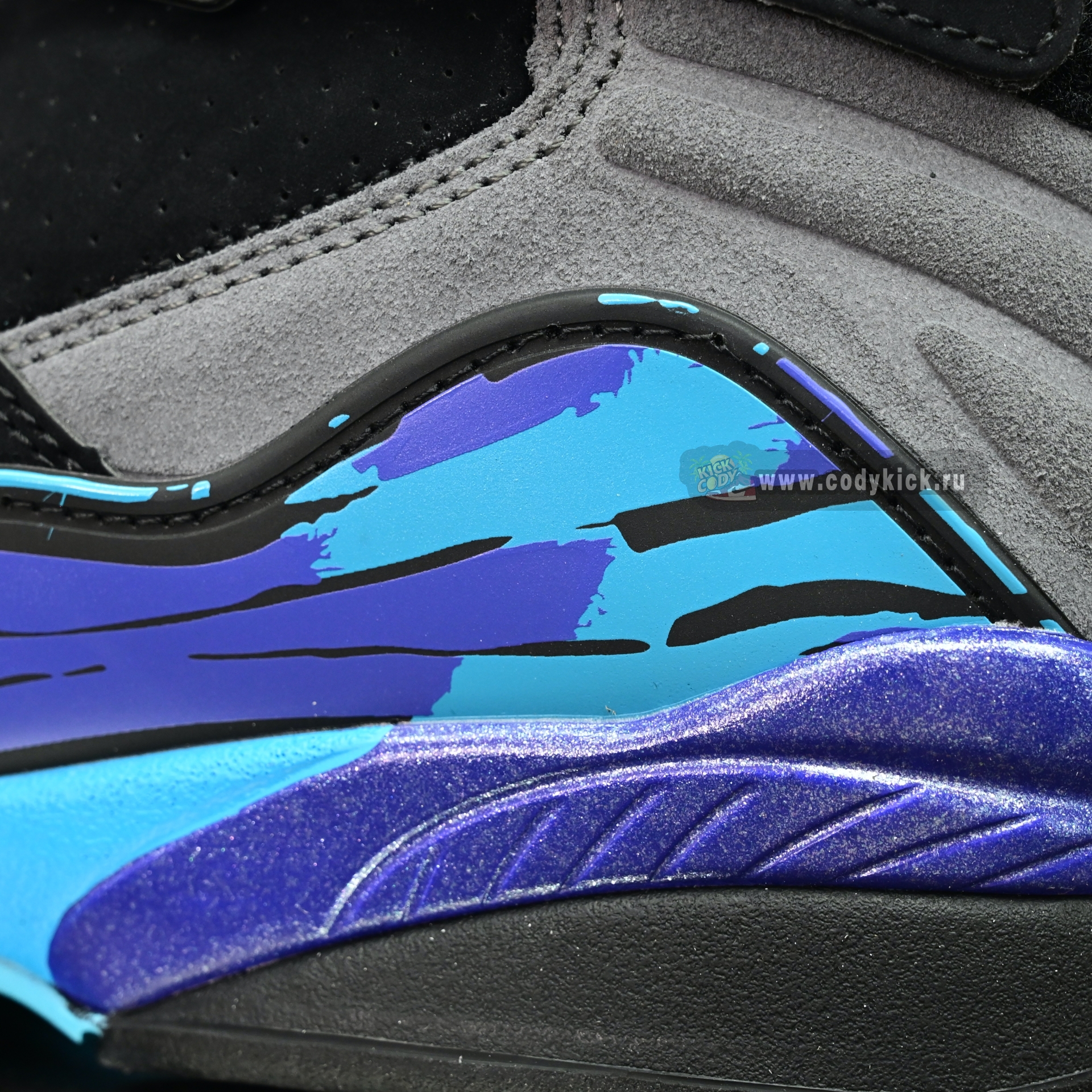 Air Jordan 8  RETRO 2025   305381-006