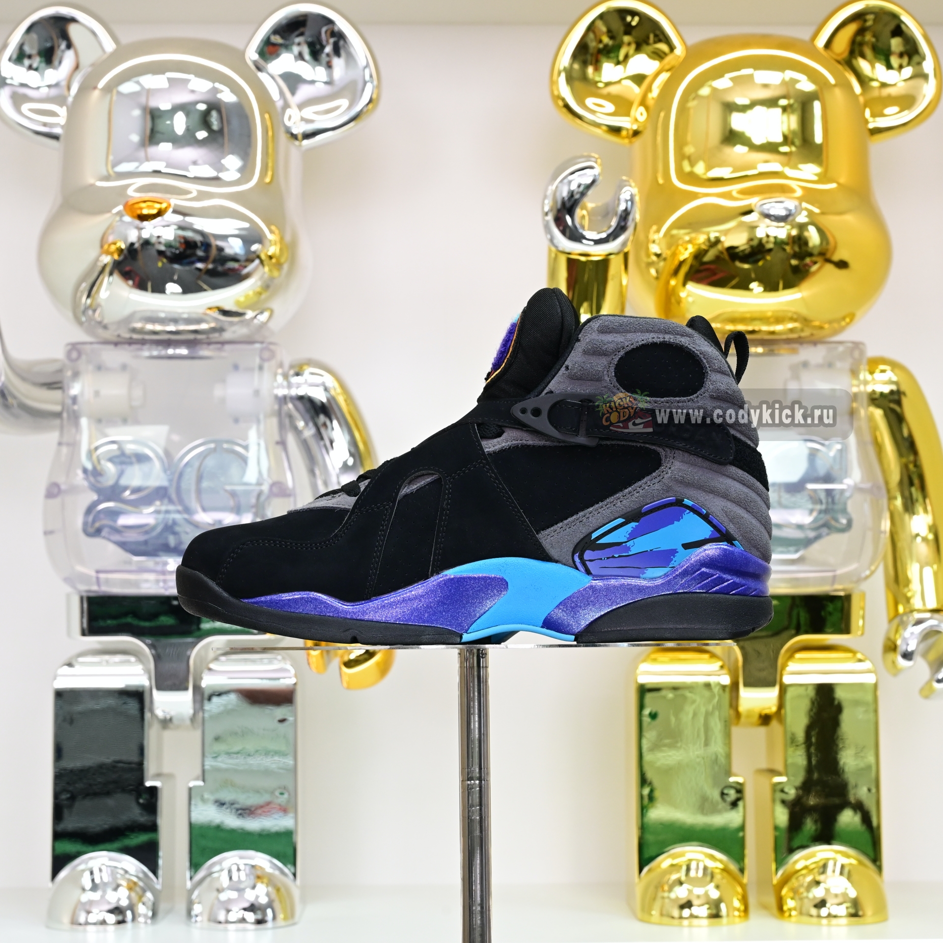 Air Jordan 8  RETRO 2025   305381-006
