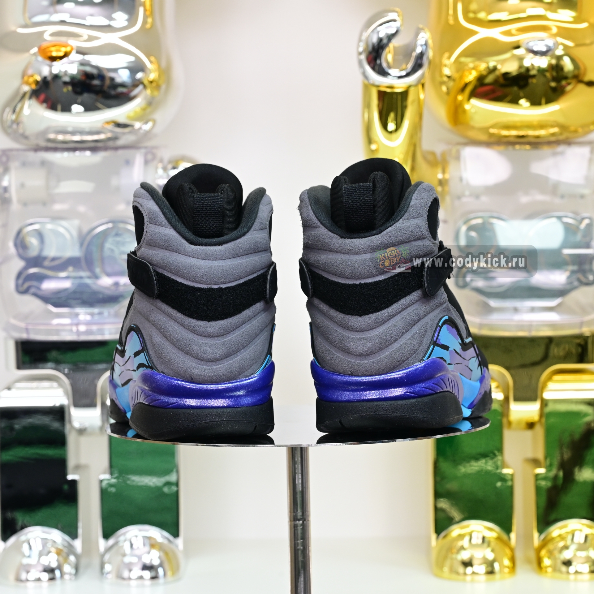 Air Jordan 8  RETRO 2025   305381-006