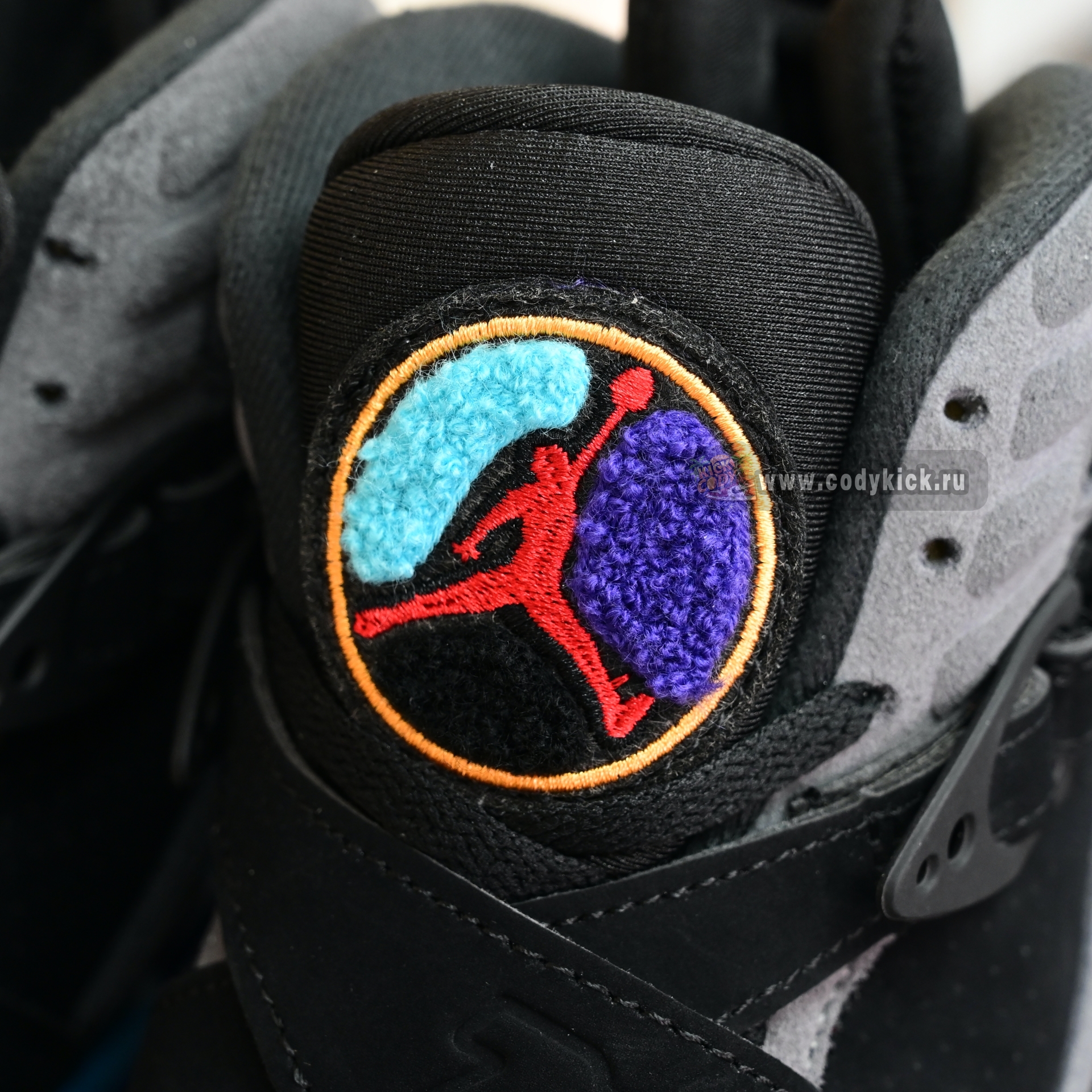Air Jordan 8  RETRO 2025   305381-006