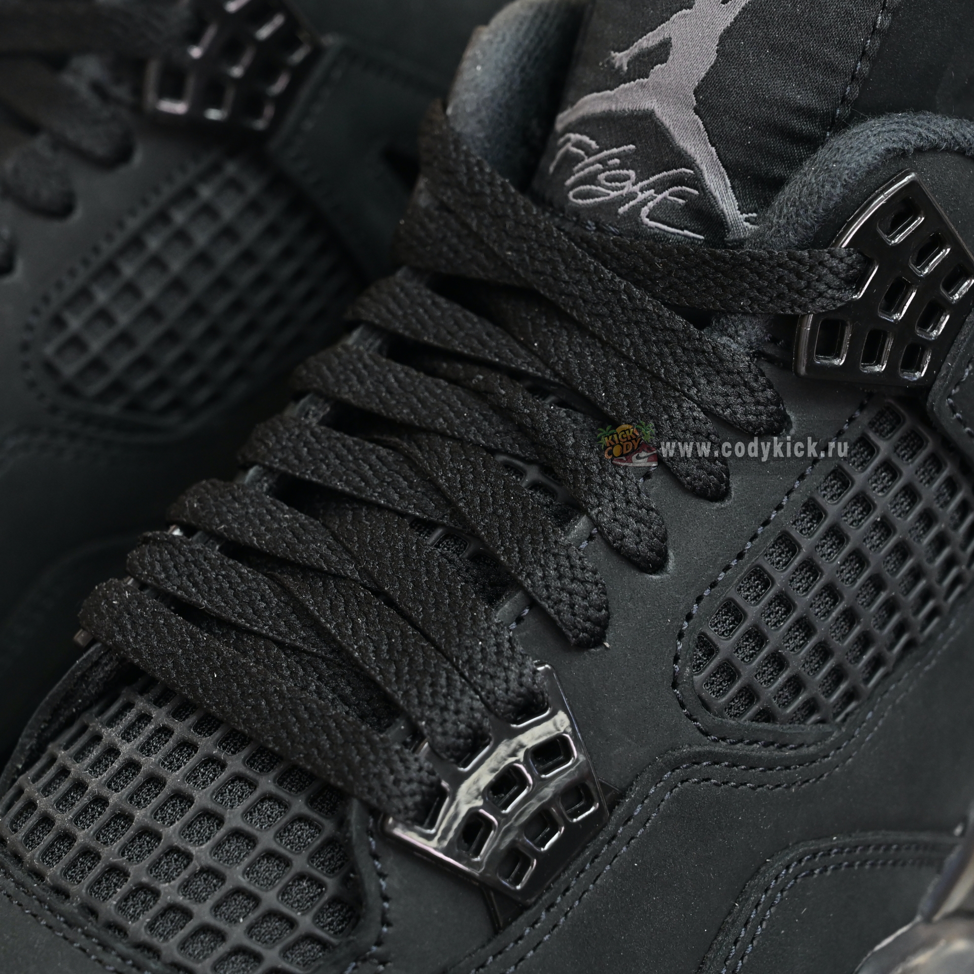 AIR JORDAN 4 RETRO 'BLACK CAT' 2025   FV5029-010