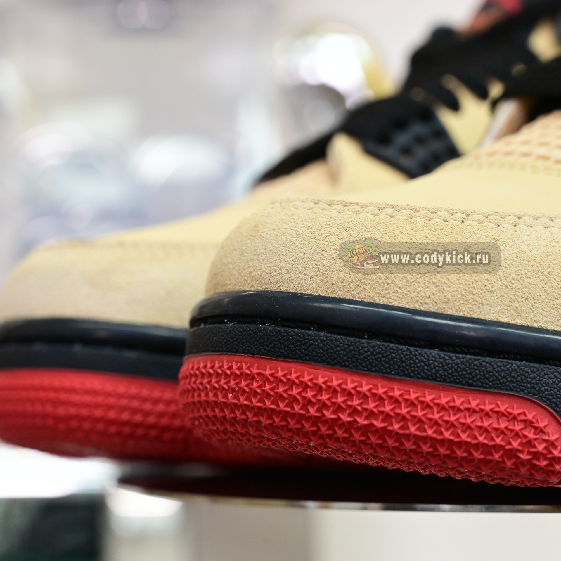 AIR JORDAN 4 RETRO  IH2094-200