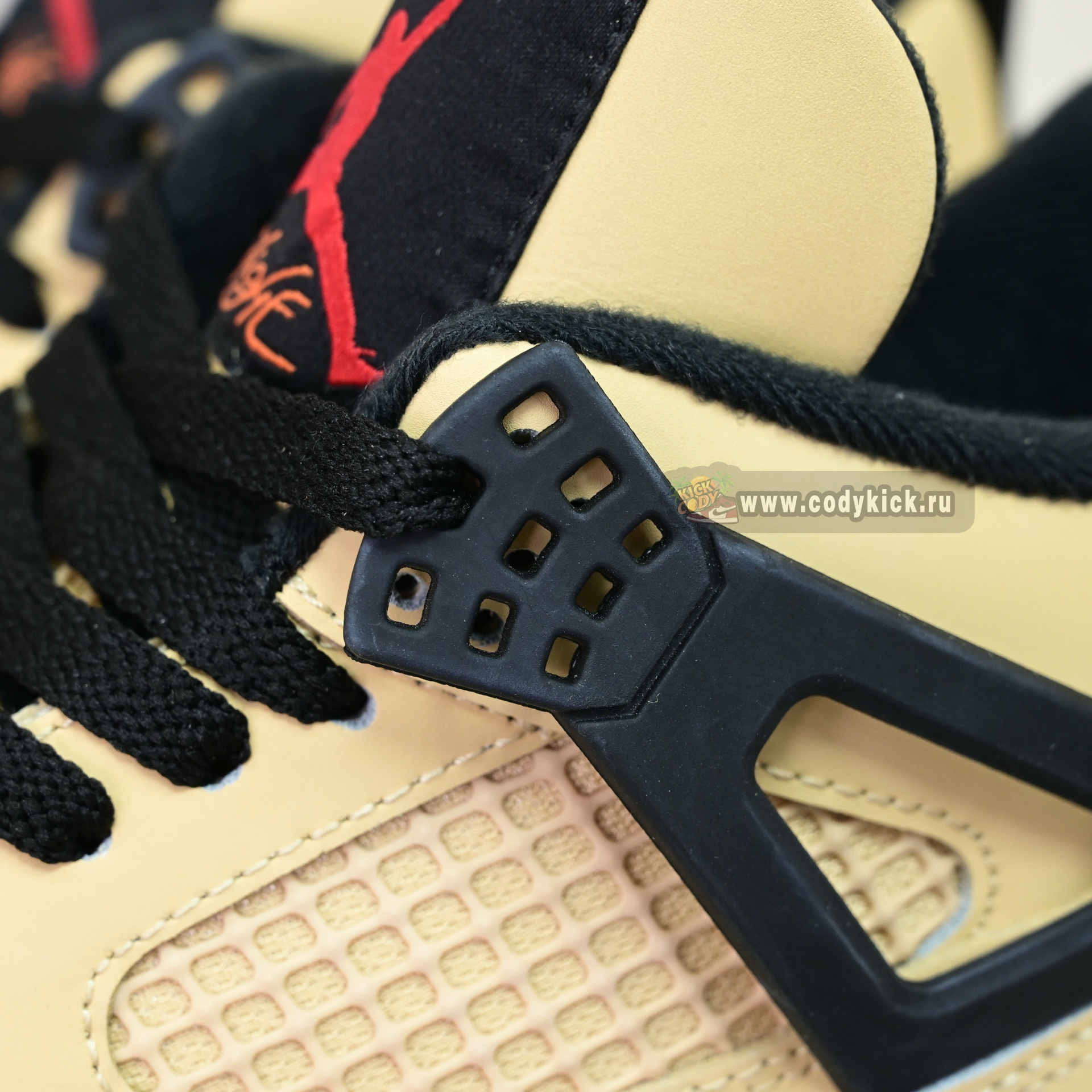 AIR JORDAN 4 RETRO  IH2094-200