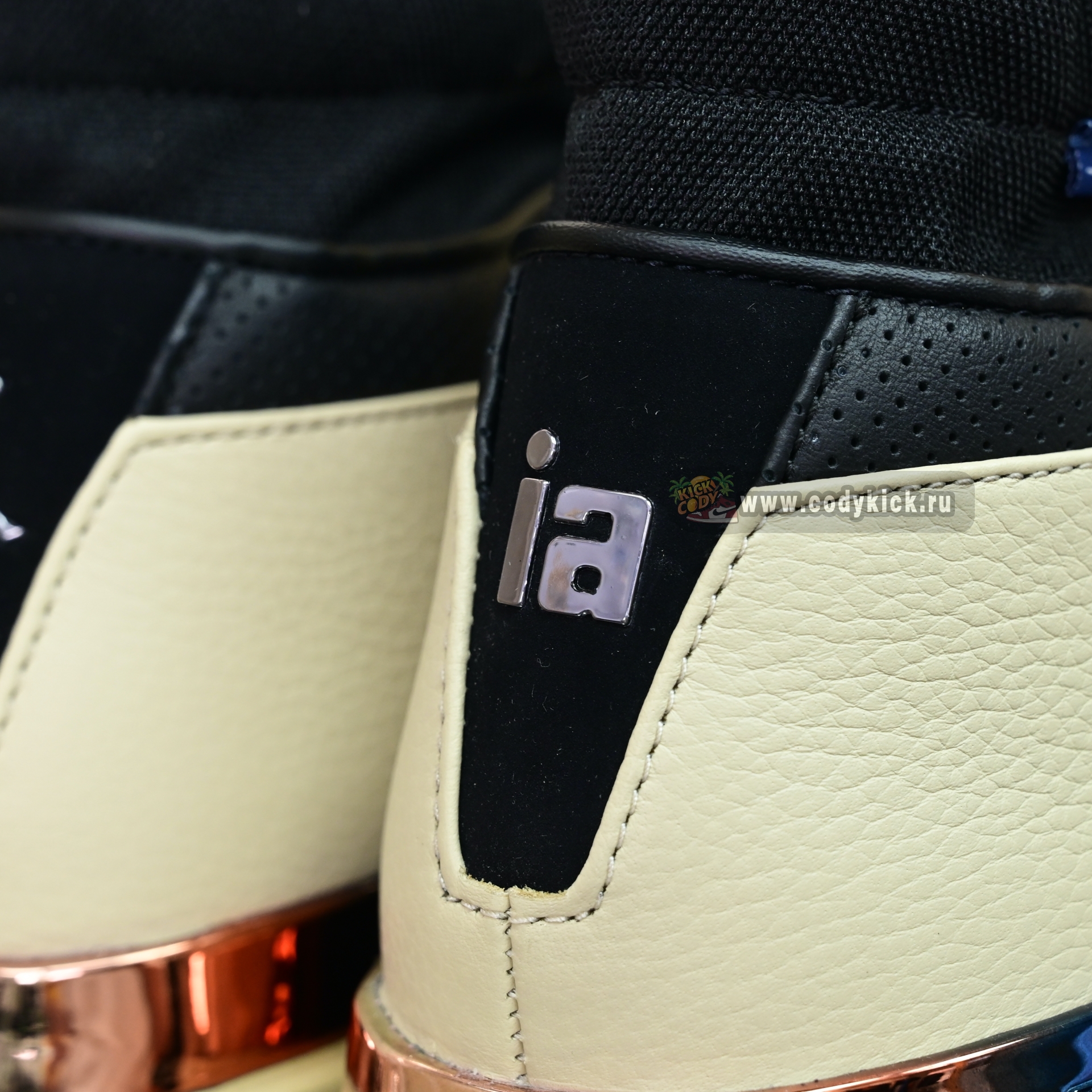 INFINITE ARCHIVES x  Air Jordan 17 Low  IH0177-200