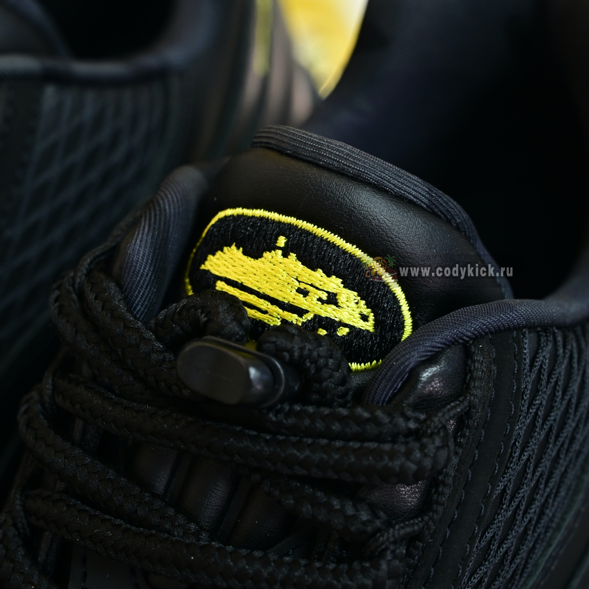 Corteiz x Nike Air Max 95 Tour Yellow  FB2709-003