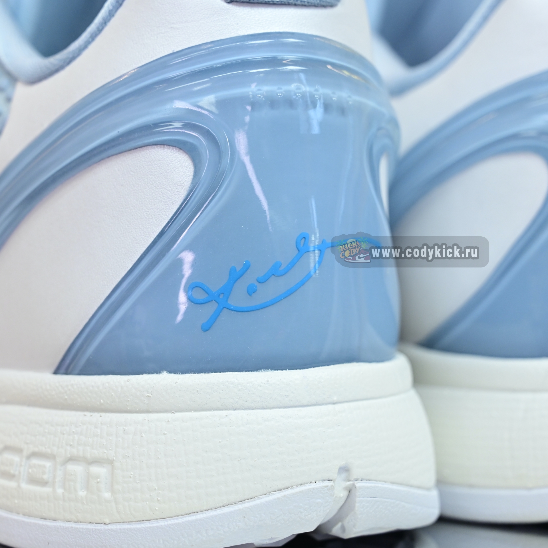 Caitin Clark Nike Kobe 6 EM IO3672-400