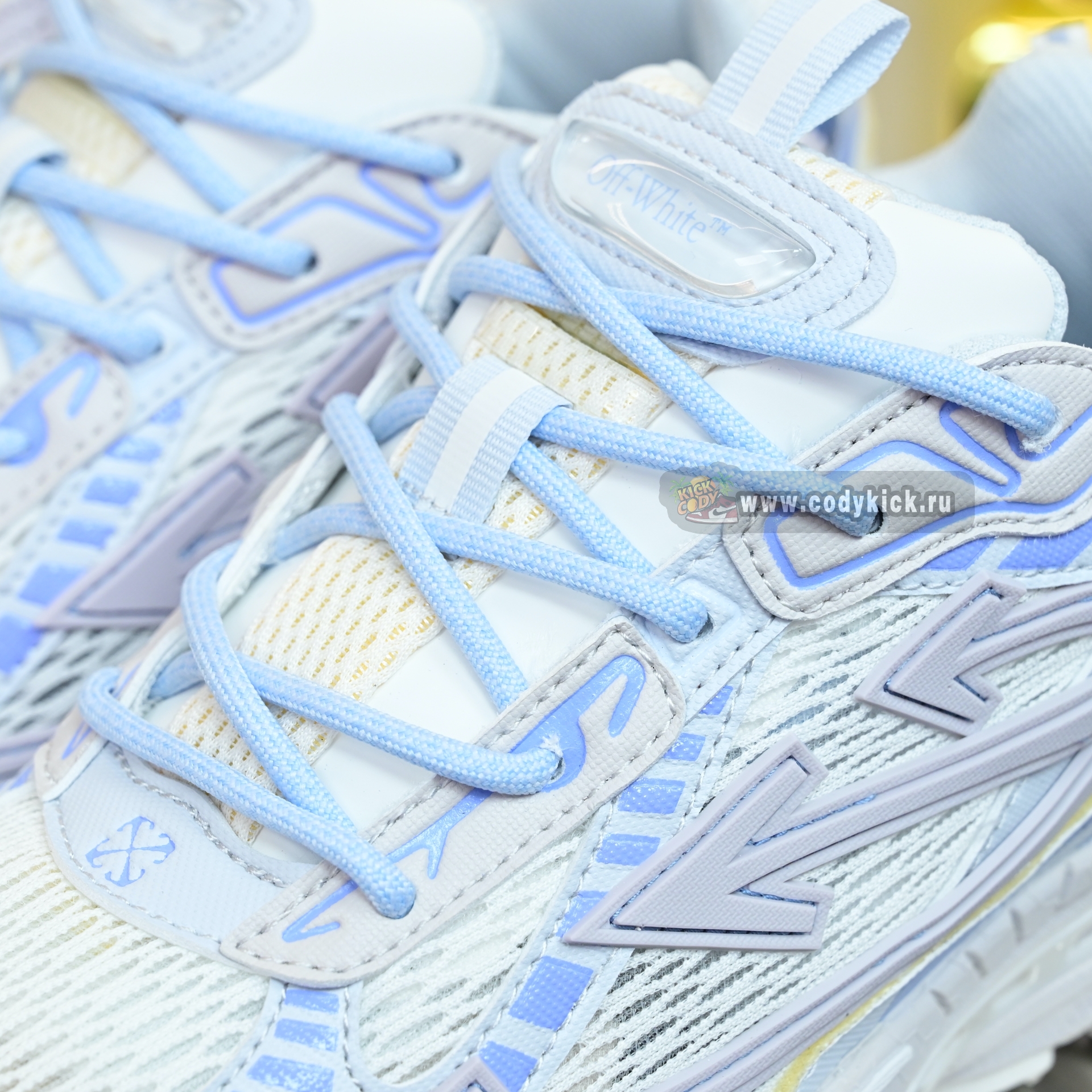 OFF-WHITE BE RIGHT BACK