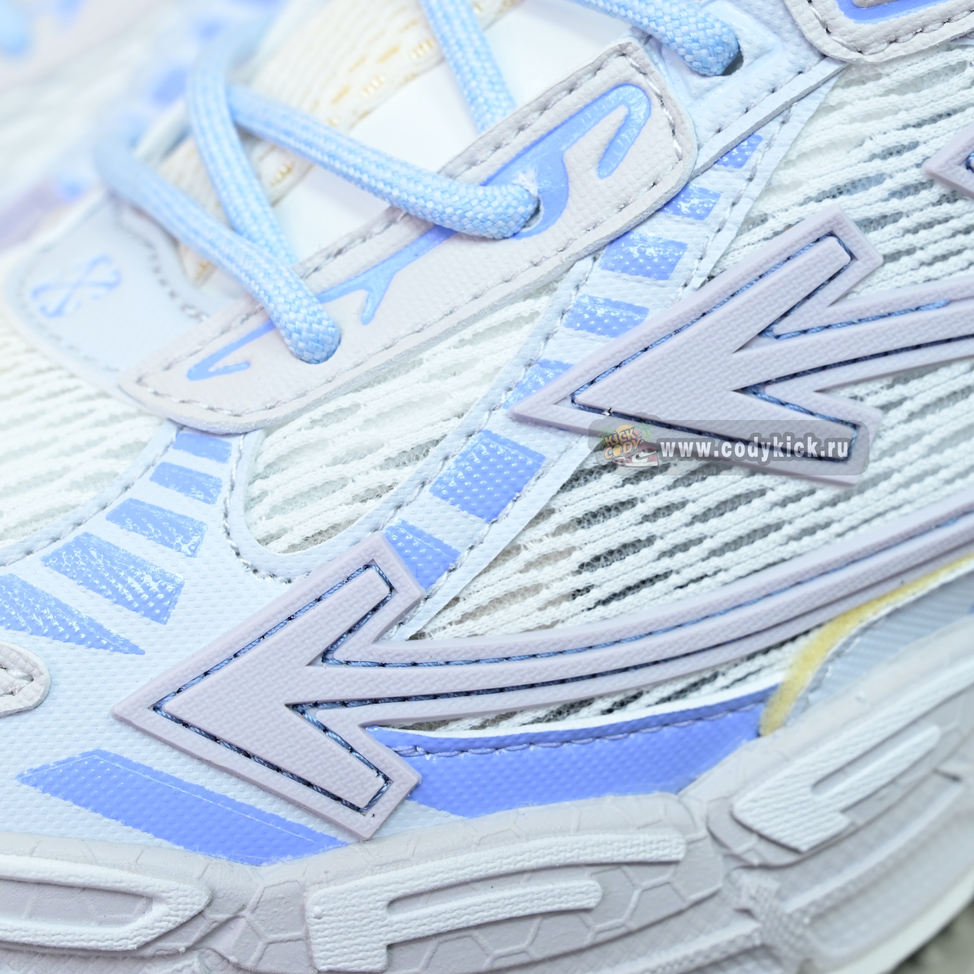 OFF-WHITE BE RIGHT BACK