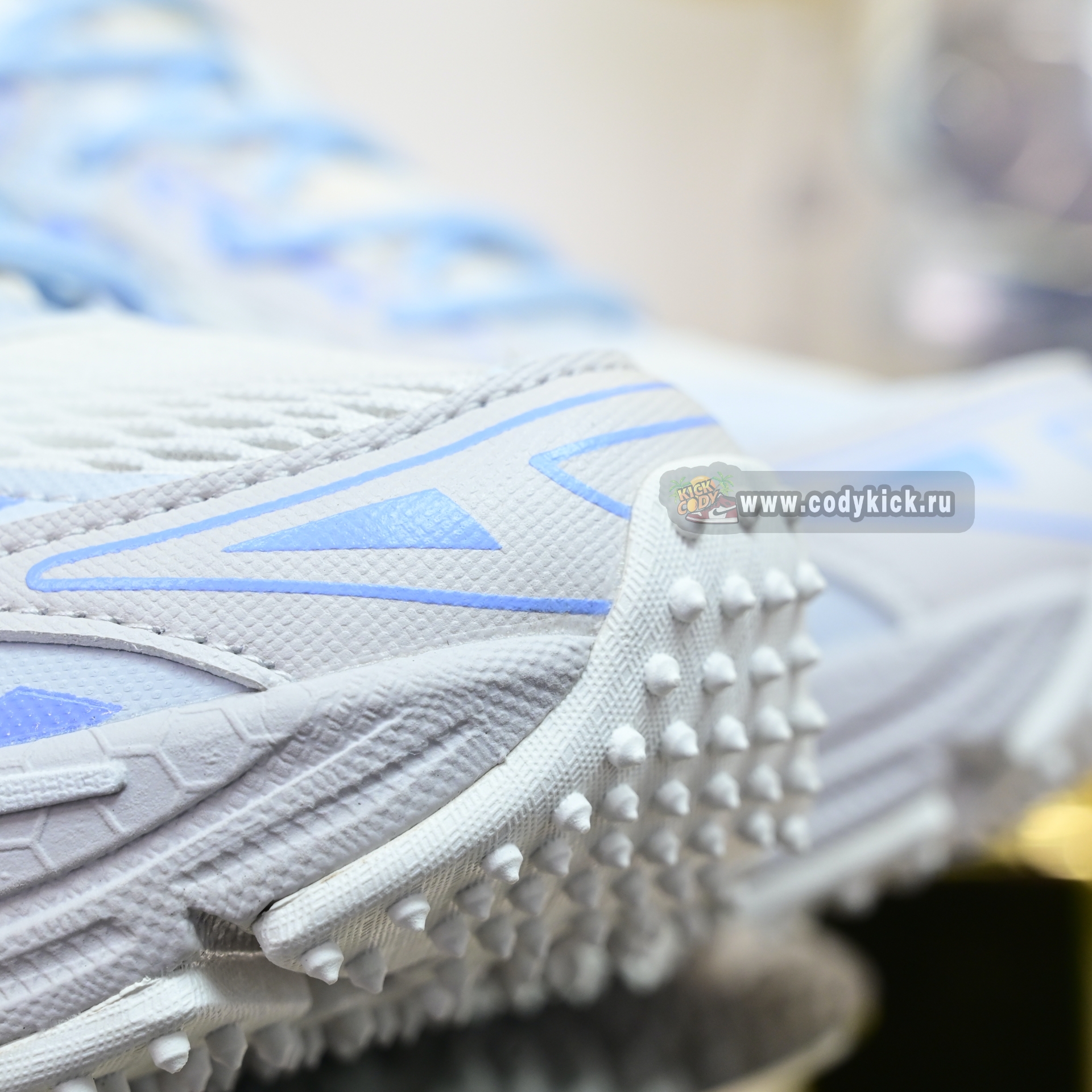 OFF-WHITE BE RIGHT BACK