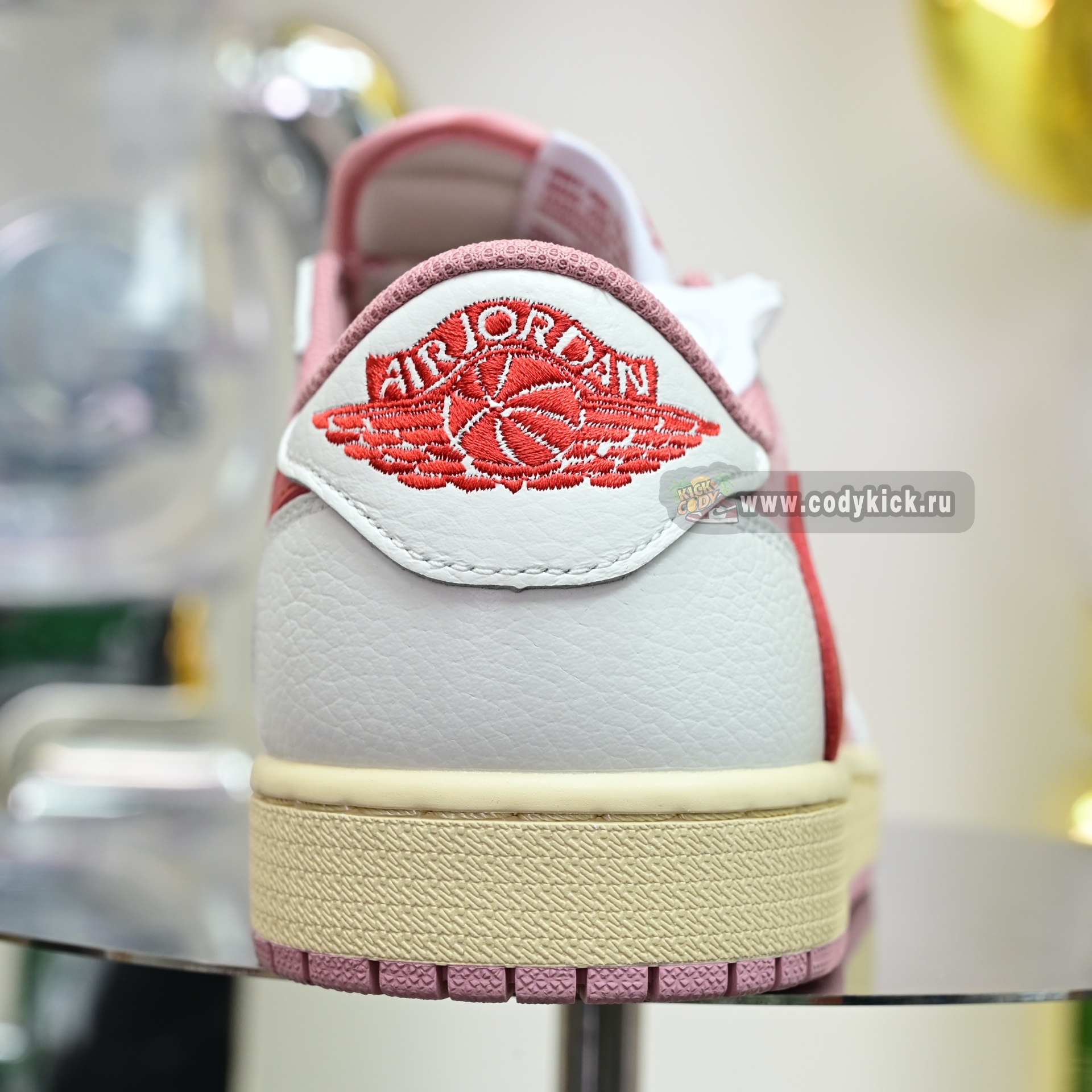 Travis Scott x Air Jordan 1   Low DM7866-100