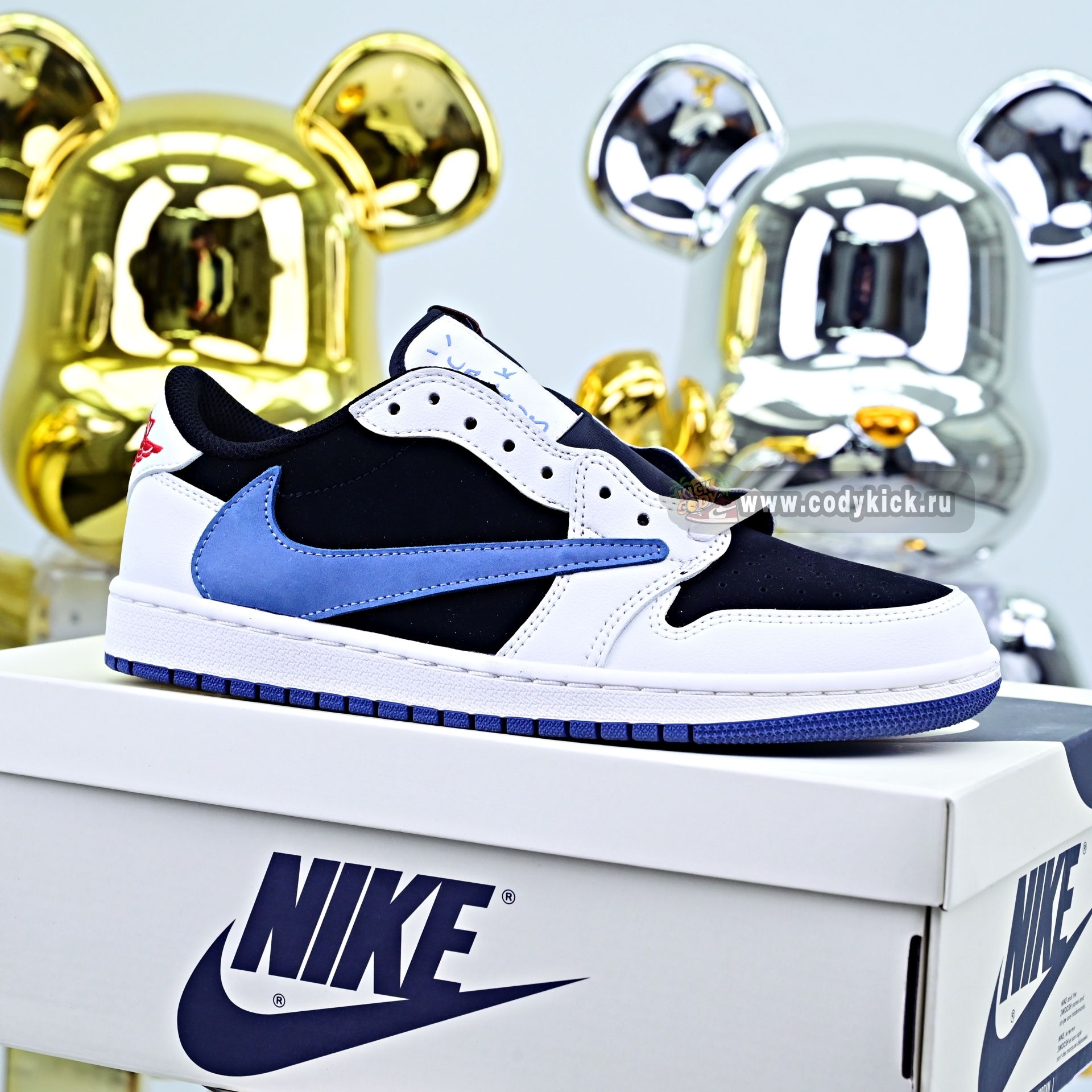 Travis Scott x Air Jordan 1 Low DM7866-040