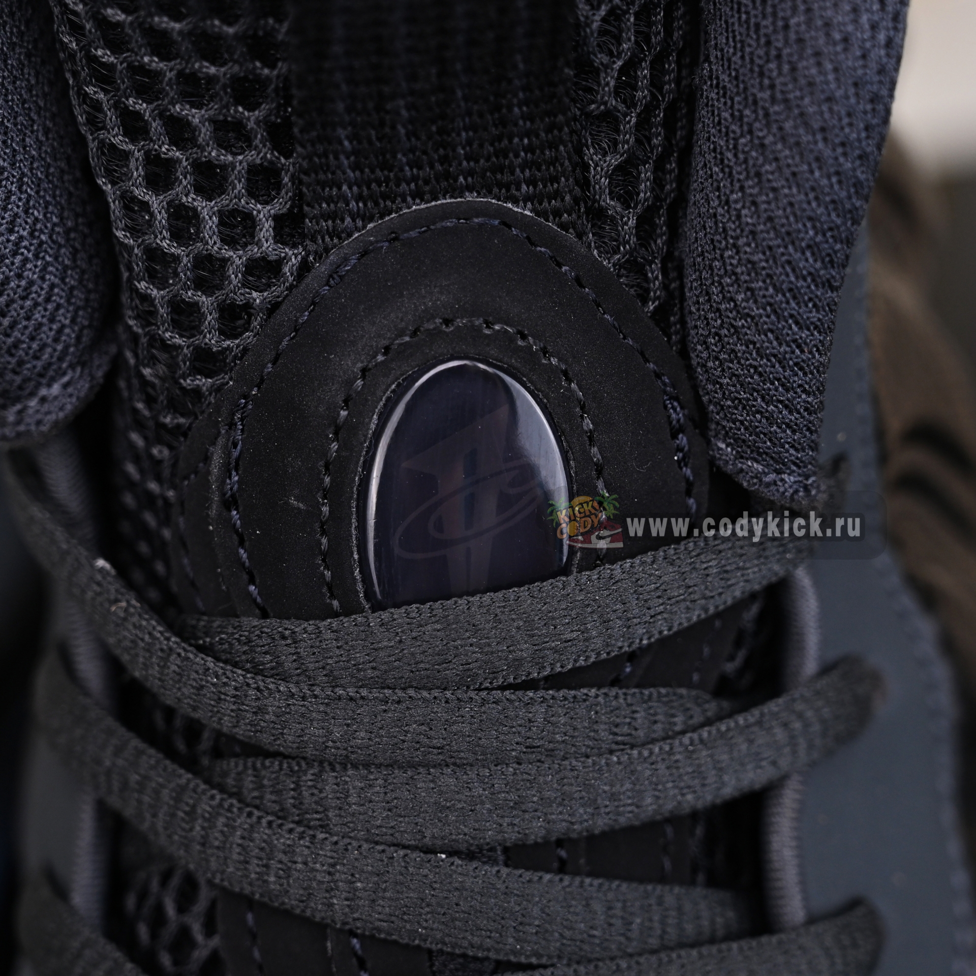 Nike Air Foamposite One  HF2902-002