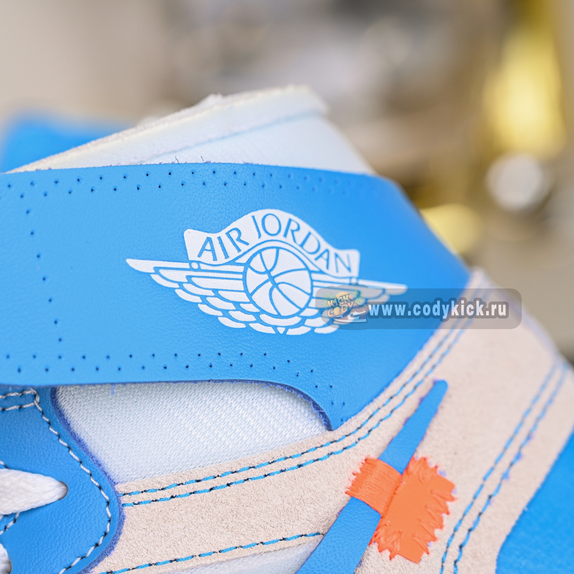 OFF-WHITE X AIR JORDAN 1 RETRO HIGH OG 'UNC'