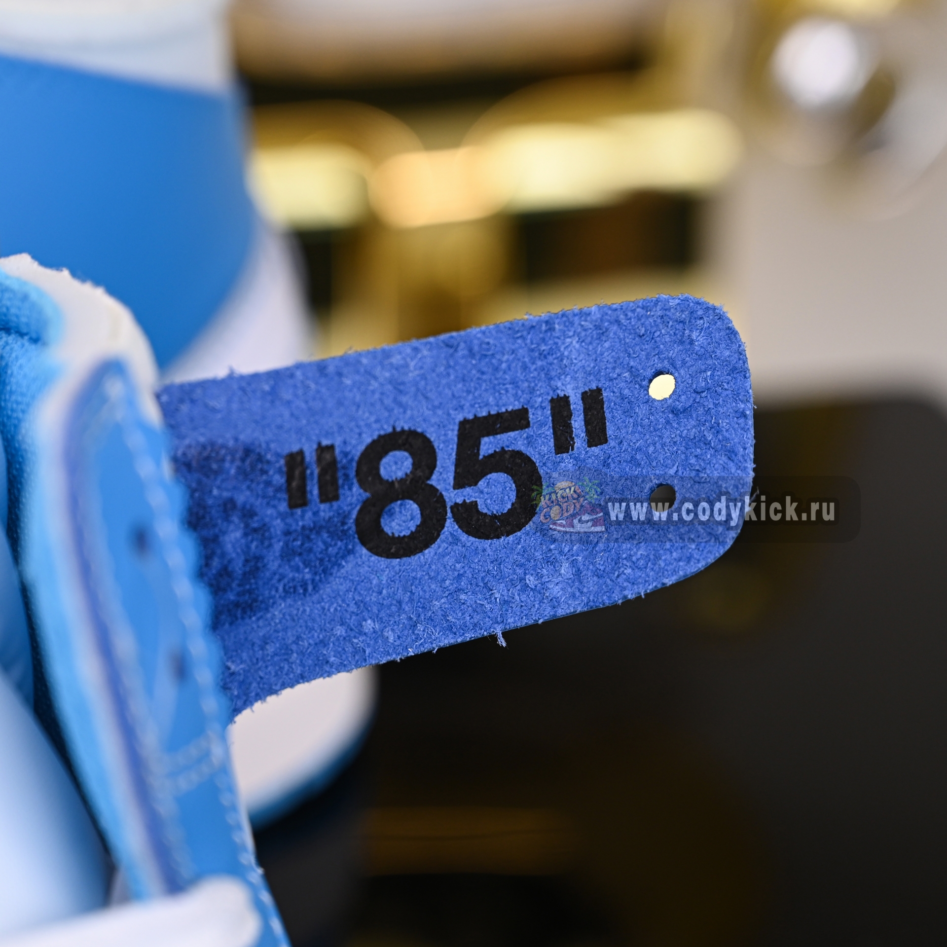 OFF-WHITE X AIR JORDAN 1 RETRO HIGH OG 'UNC'