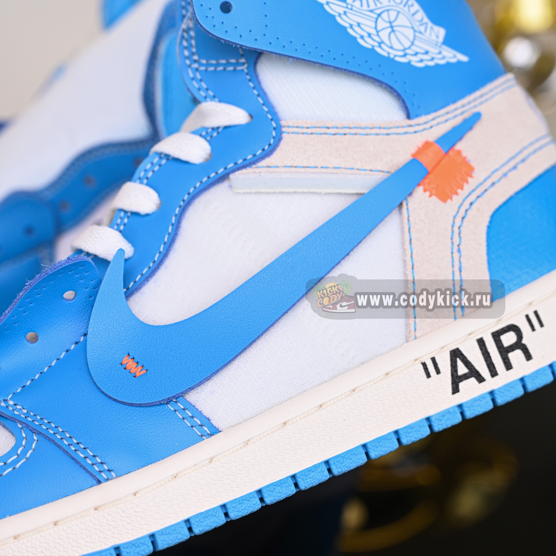 OFF-WHITE X AIR JORDAN 1 RETRO HIGH OG 'UNC'