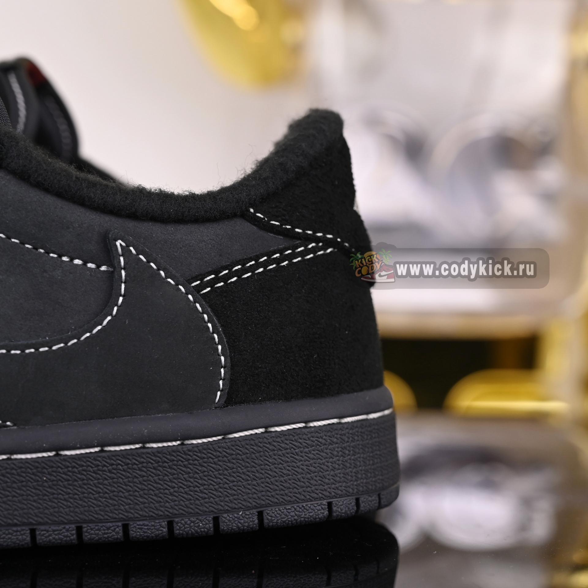 TRAVIS SCOTT X NIKE AIR JORDAN 1 LOW OG “BLACK/PHANTOM” DM7866-001