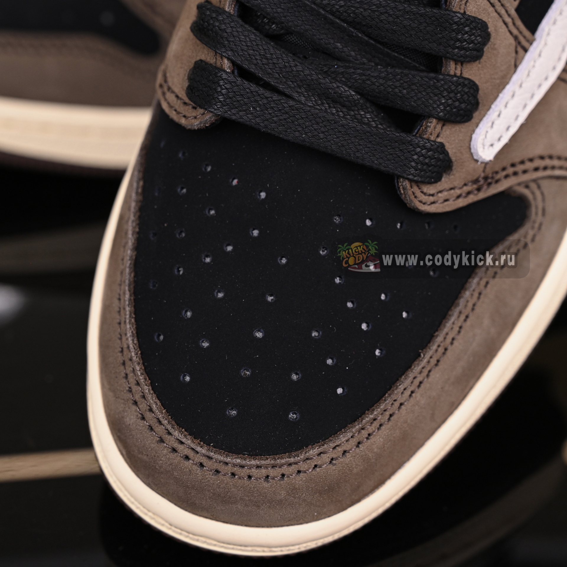 Travis Scott x Jordan Air Jordan 1 Low OG TS SP CQ4277-001