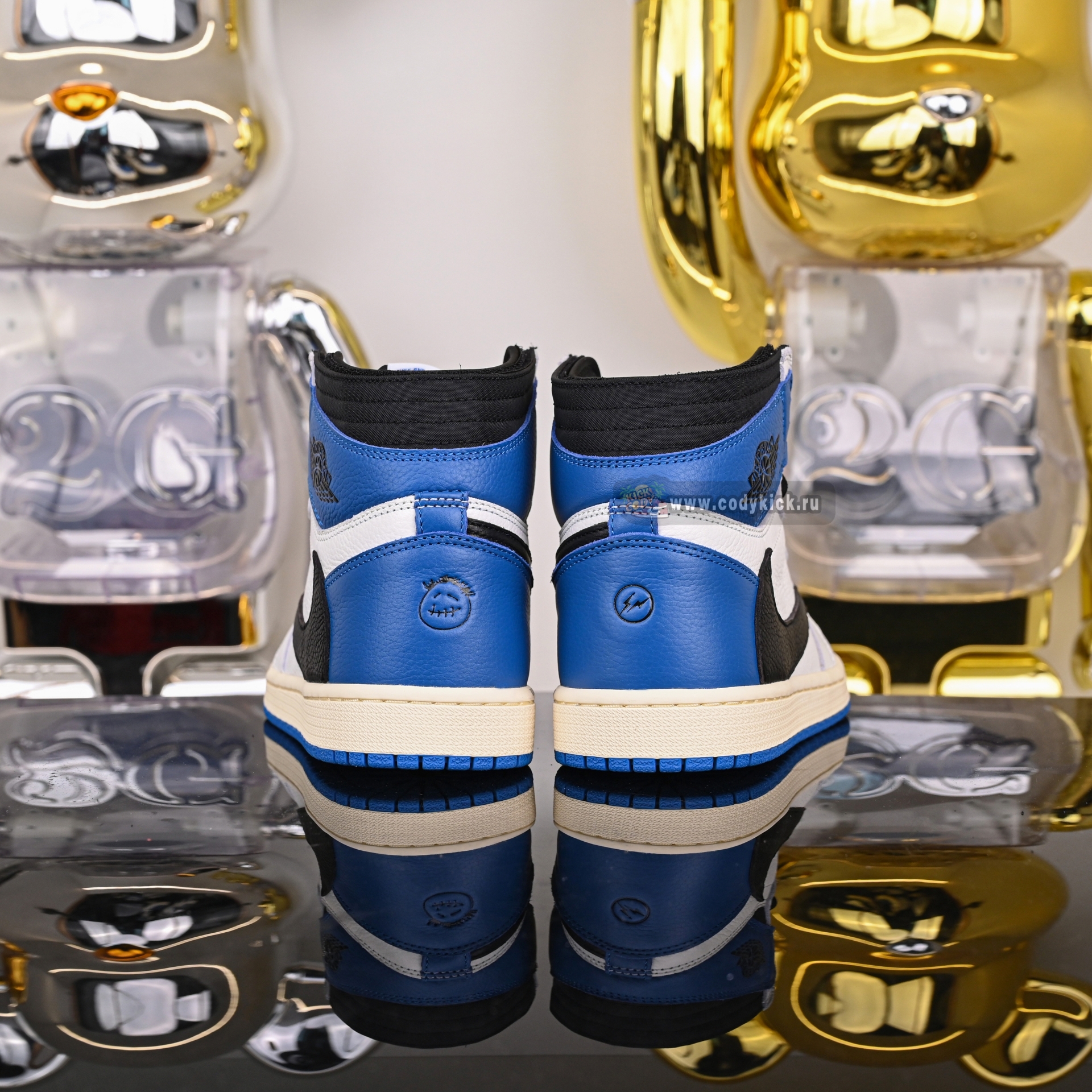 FRAGMENT DESIGN X TRAVIS SCOTT X AIR JORDAN 1 RETRO HIGH DH3277-105