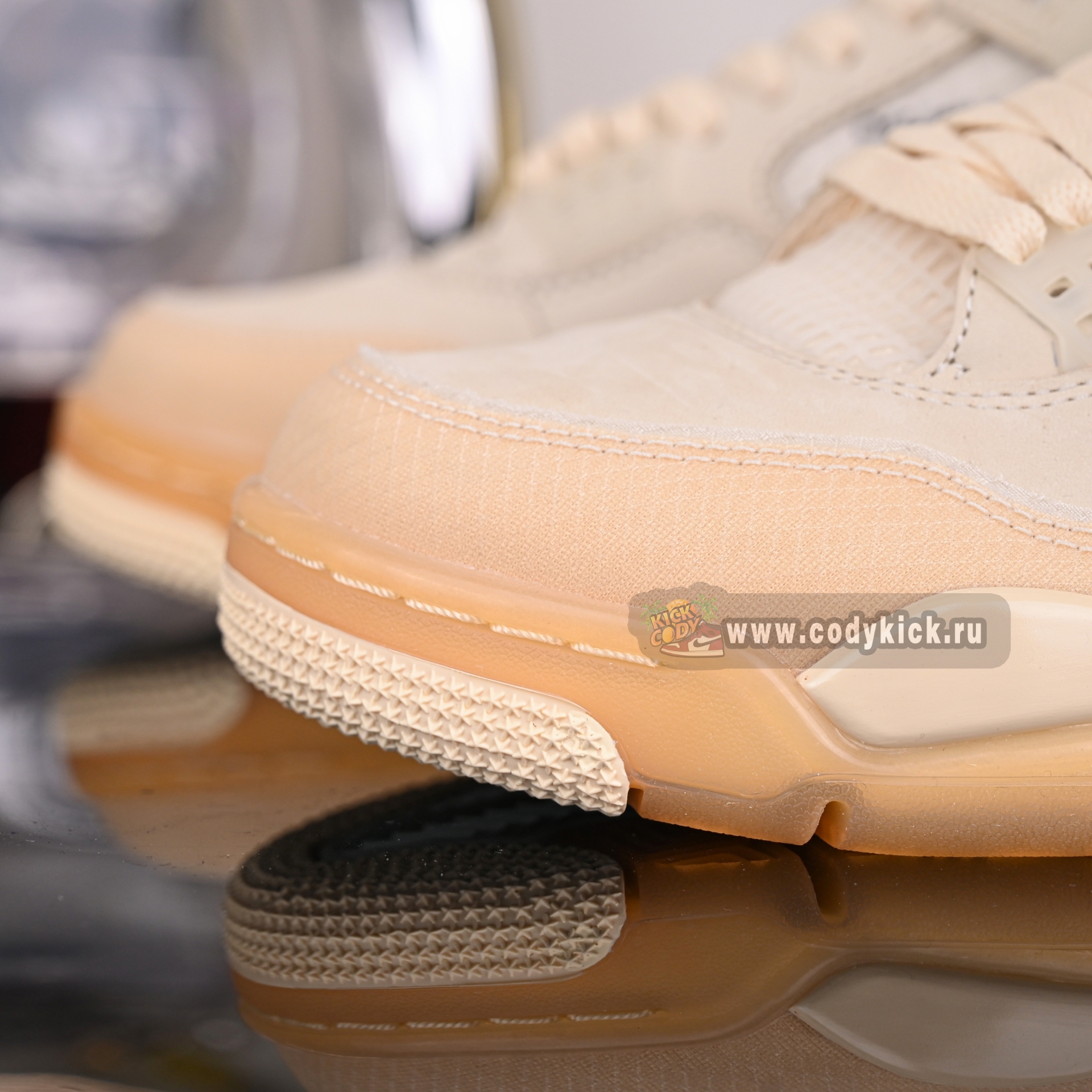 AIR JORDAN OFF-WHITE X WMNS AIR JORDAN 4 SP 'SAIL' CV9388-100