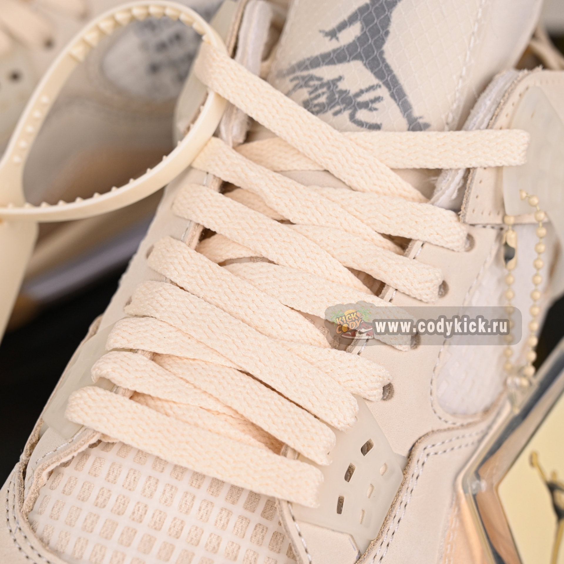 AIR JORDAN OFF-WHITE X WMNS AIR JORDAN 4 SP 'SAIL' CV9388-100