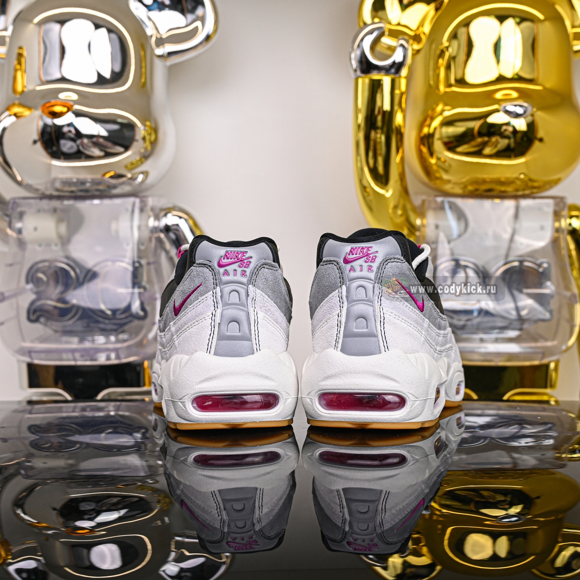 Nike SB x Air Max 95“SummitWhite/Photon Dust”  HF7545-100