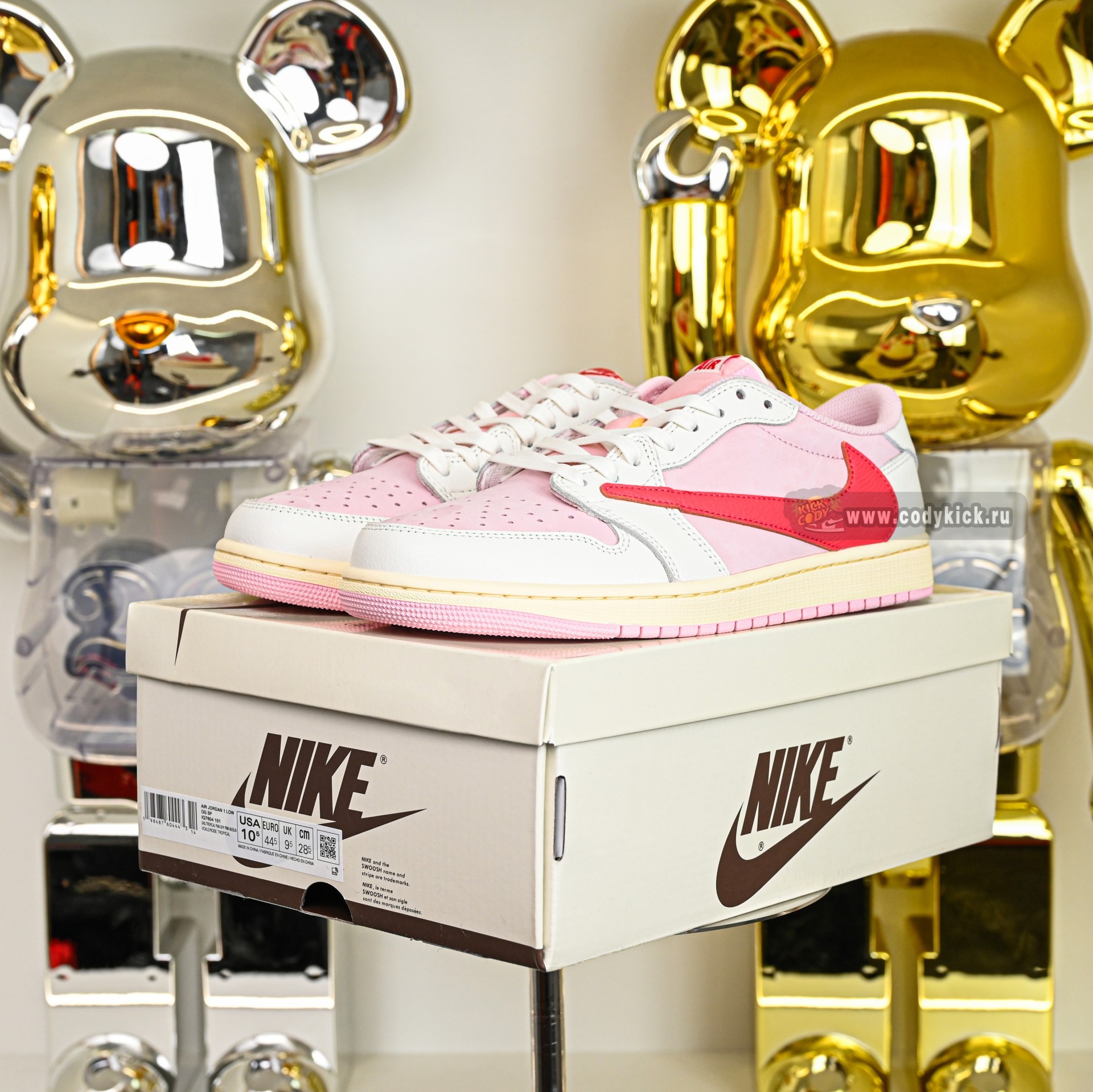 Travis Scott x  Air Jordan 1 Low OG IQ7604-101