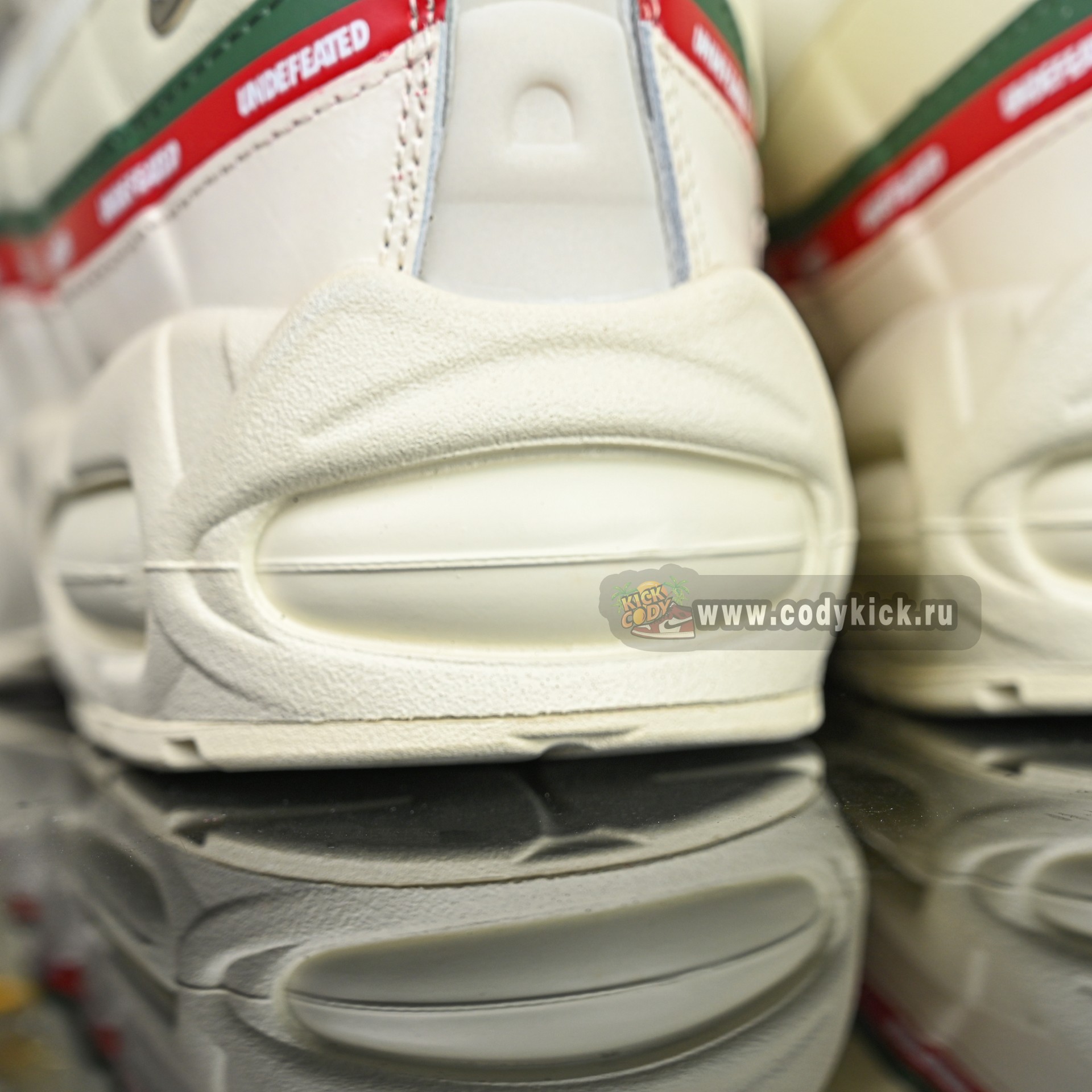 UNDEFEATED x Nike Air Max 95 OG Big Bubble   IB4453-100