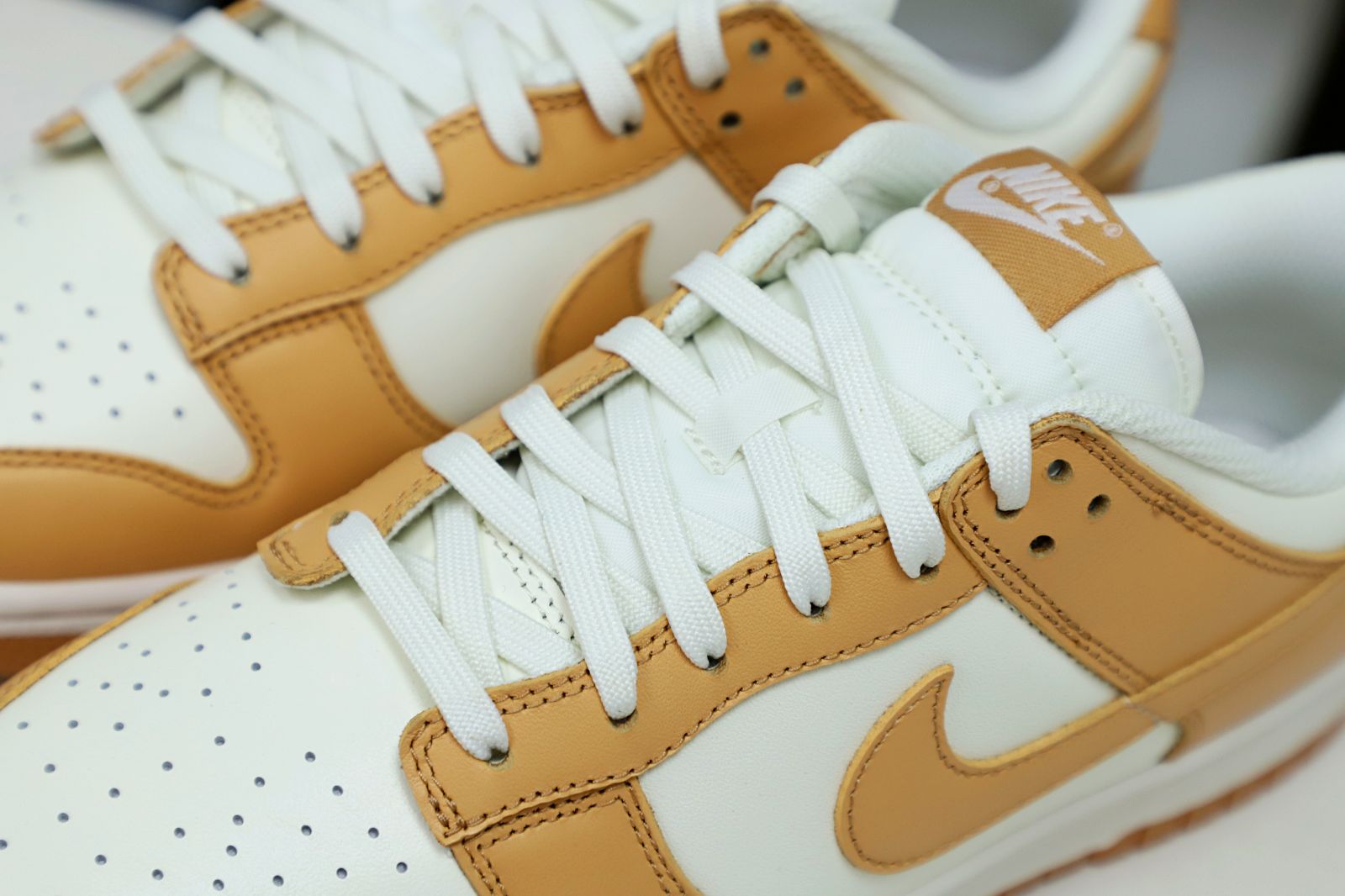 WMNS DUNK LOW 'HARVEST MOON'