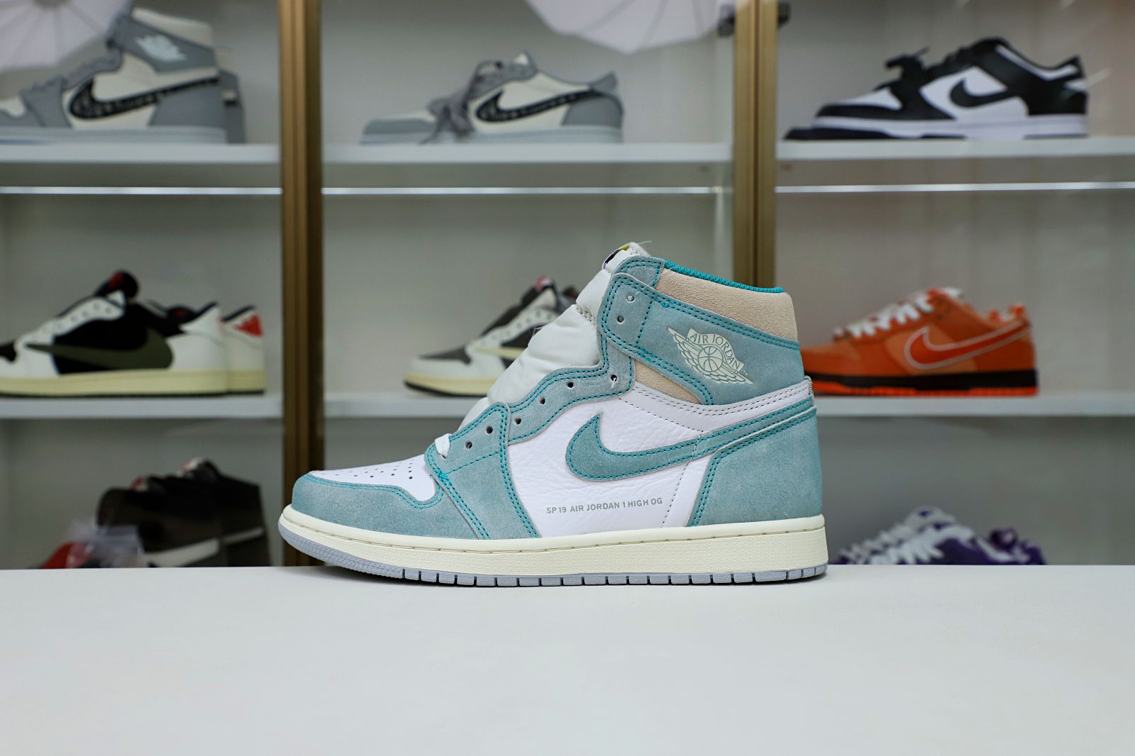 AIR JORDAN 1 RETRO HIGH OG 'TURBO GREEN'