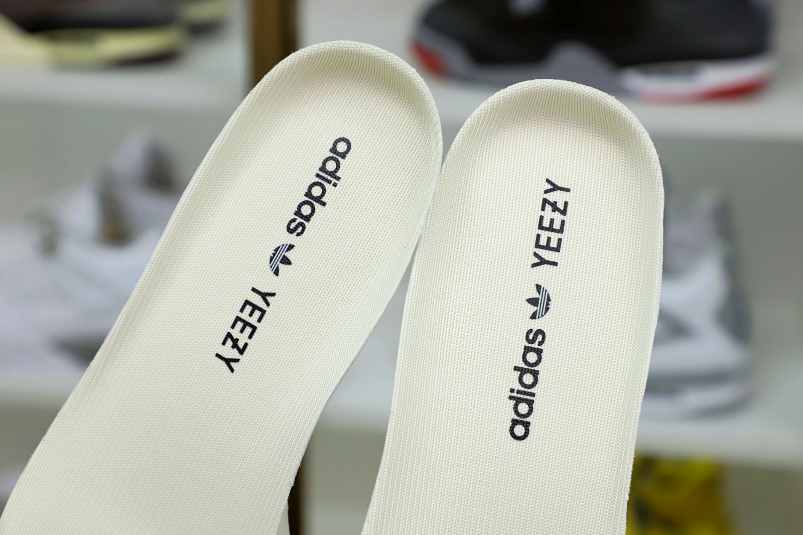 YEEZY BOOST 350 V2 'ASH PEARL'