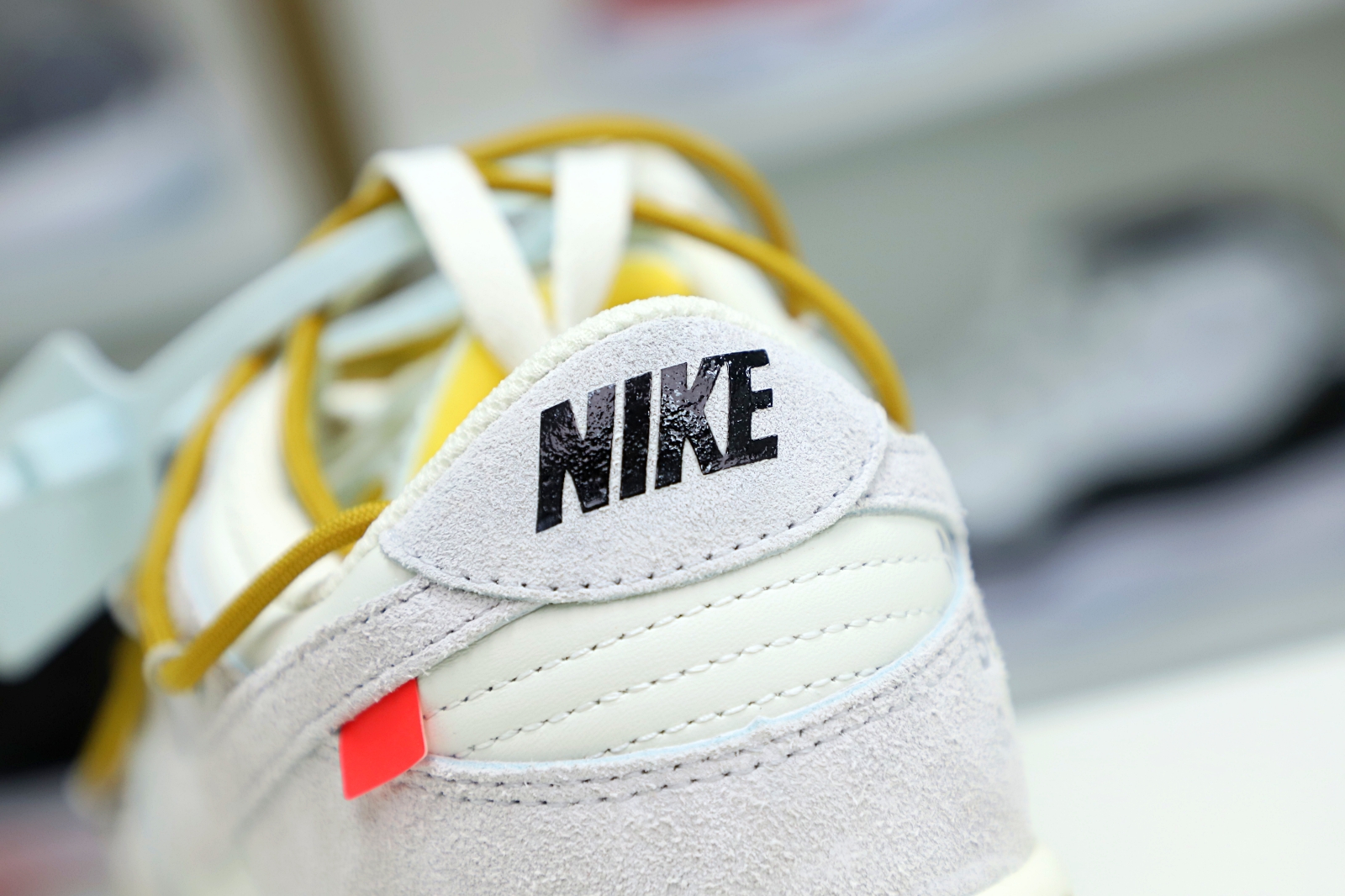 NIKE DUNK LOW OFF-WHITE LOT 37