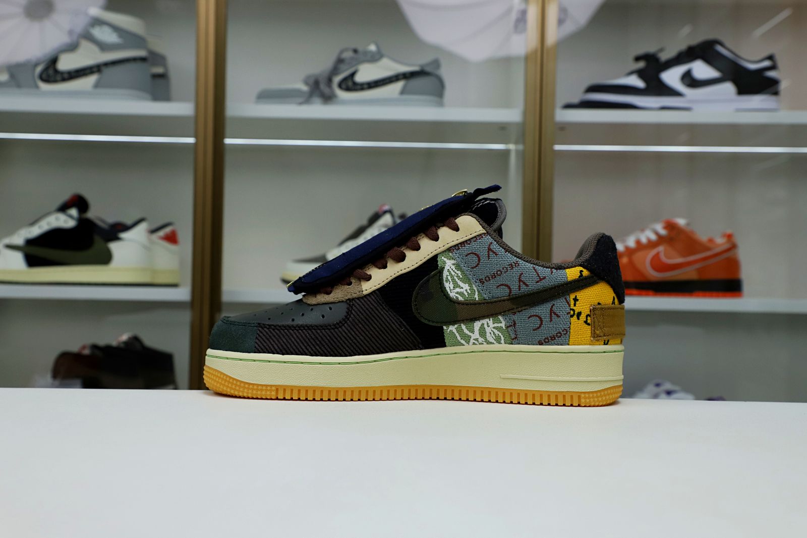 TRAVIS SCOTT X AIR FORCE 1 LOW 'CACTUS