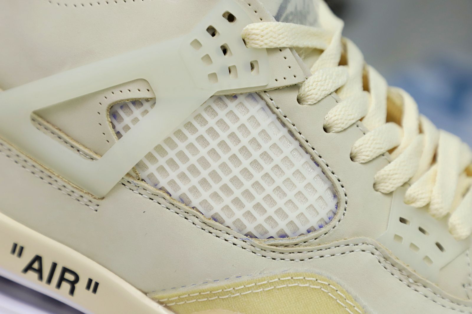 AIR JORDAN OFF-WHITE X WMNS AIR JORDAN 4 SP 'SAIL'
