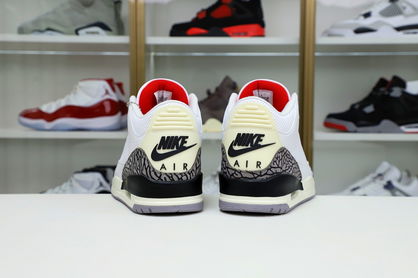 AIR JORDAN 3 