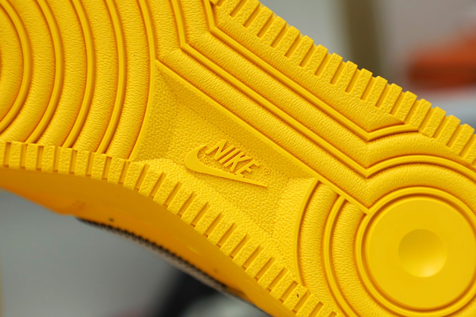 OFF-WHITE X AIR FORCE 1 LOW 'LEMONADE'