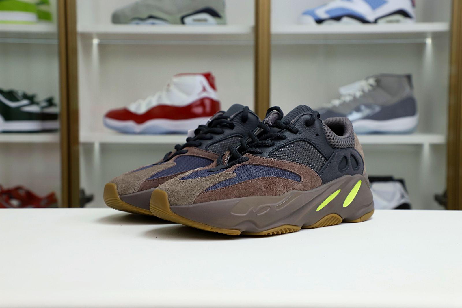 YEEZY BOOST 700 'MAUVE'