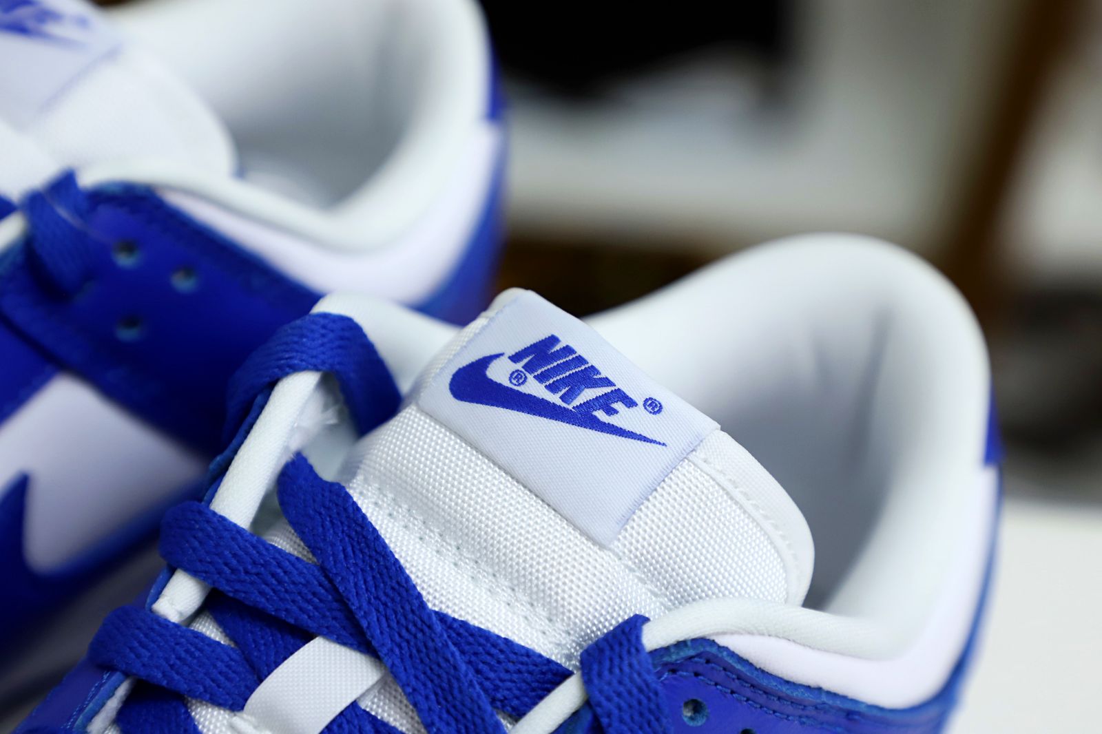 Nike Dunk Low  Kentucky