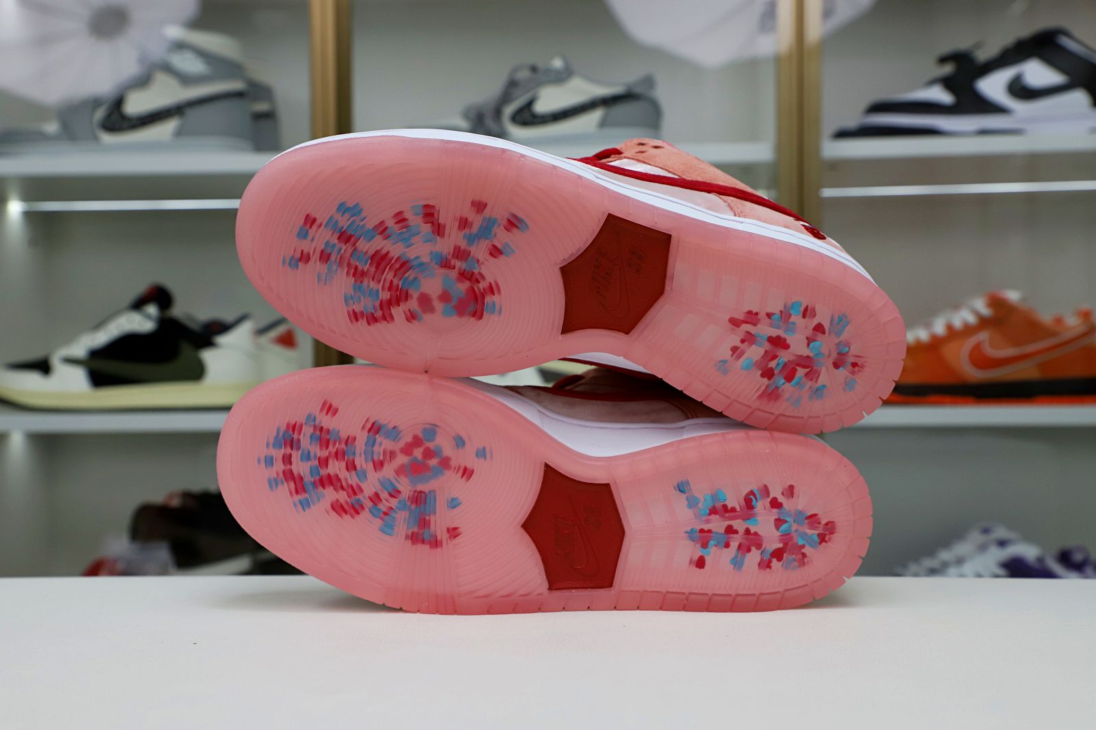 STRANGELOVE X DUNK LOW SB 'VALENTINE'S DAY'