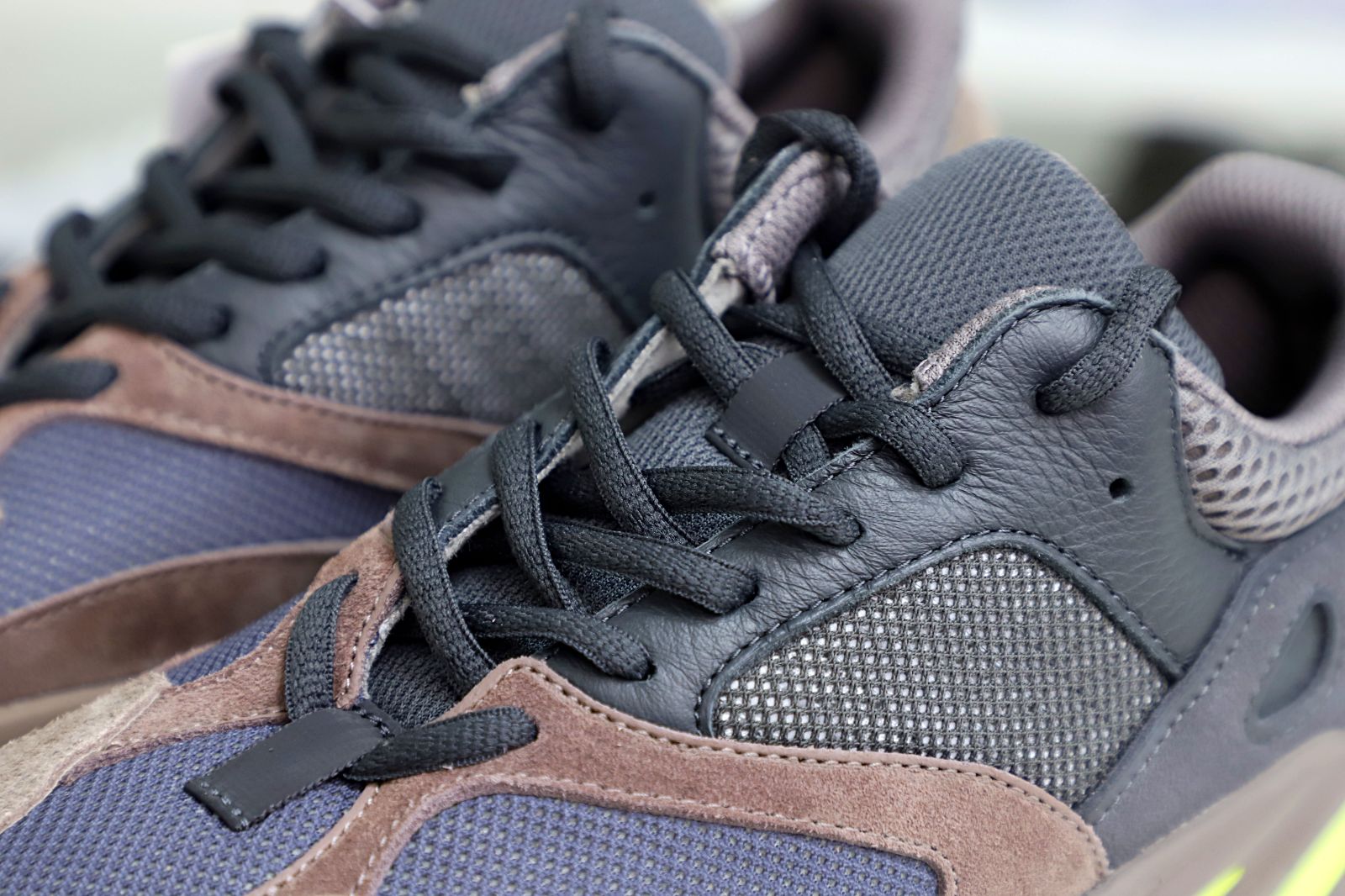 YEEZY BOOST 700 'MAUVE'