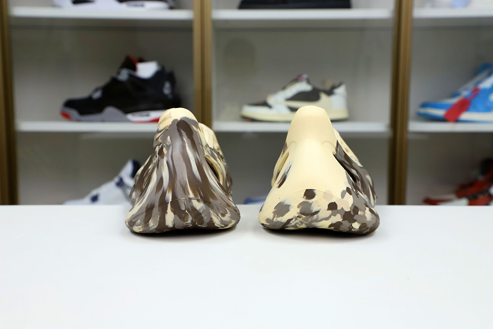 YEEZY FOAM RUNNER 'MX CREAM CLAY'