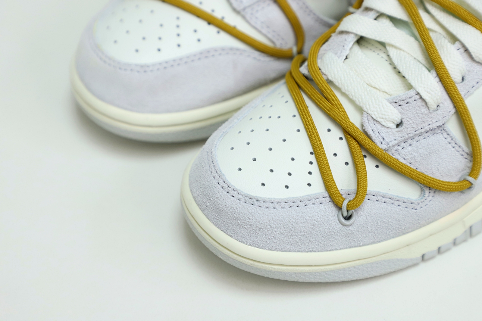 NIKE DUNK LOW OFF-WHITE LOT 37