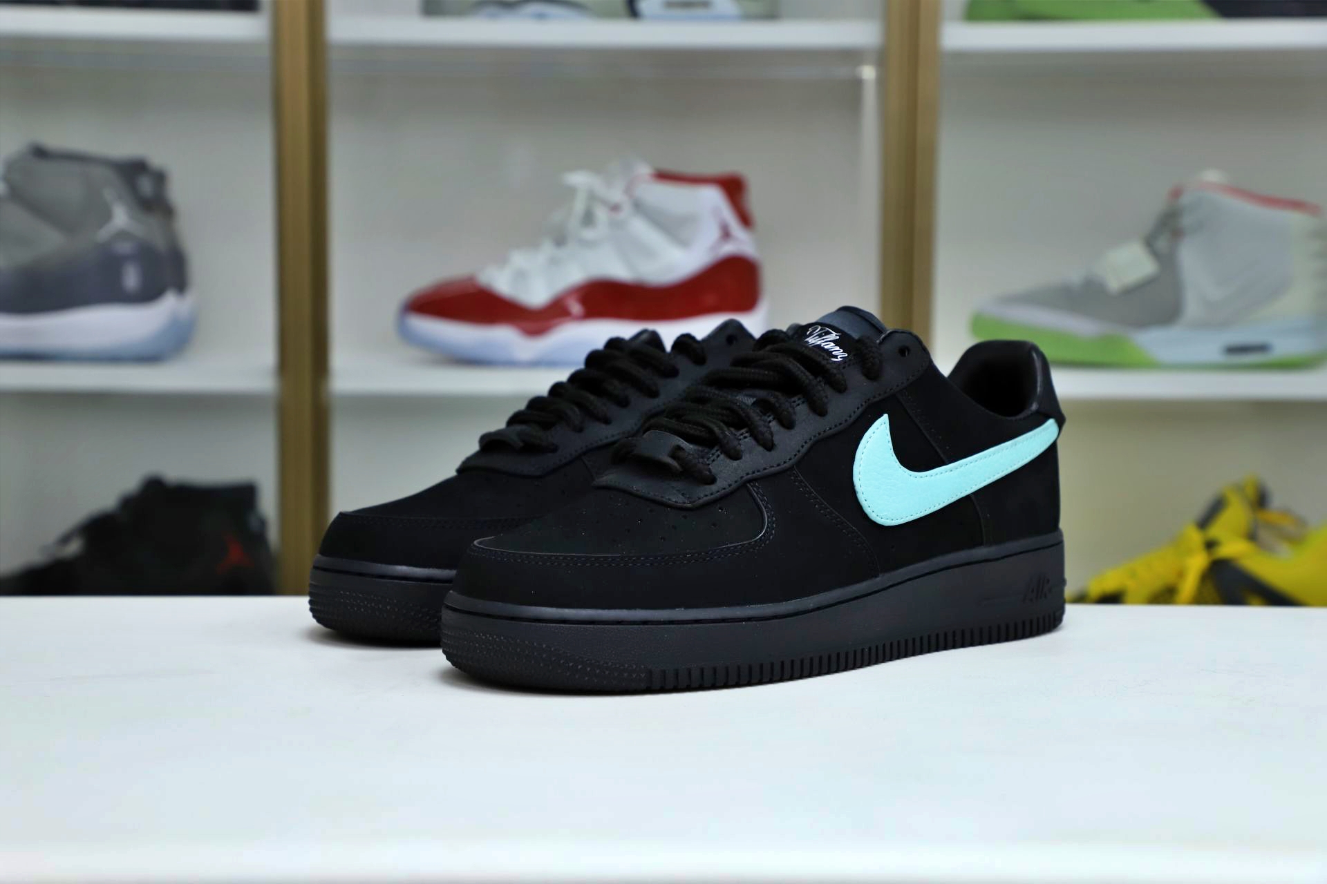 TIFFANY & CO. x Nike Air Force 1 Low 