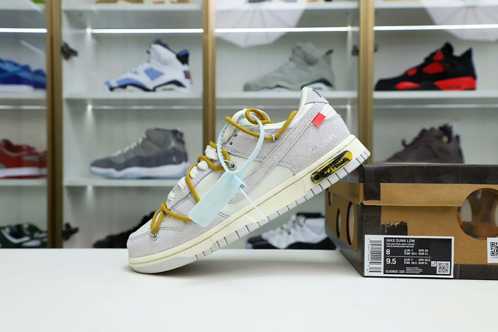 NIKE DUNK LOW OFF-WHITE LOT 37