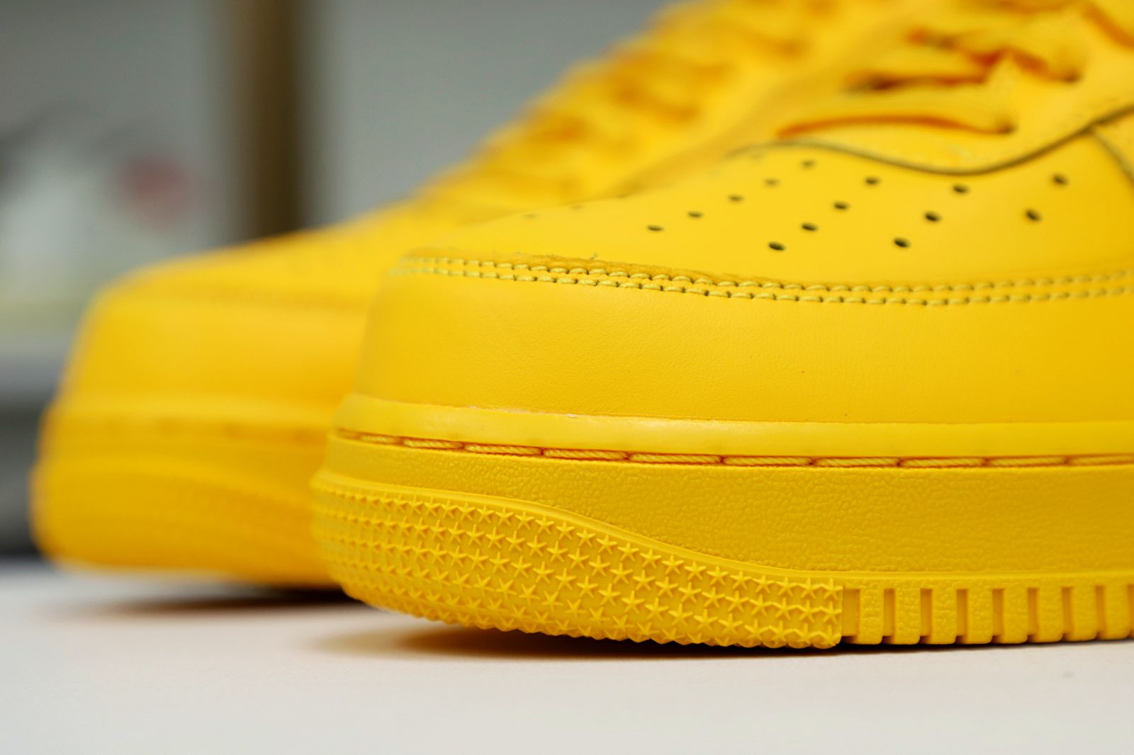 OFF-WHITE X AIR FORCE 1 LOW 'LEMONADE'