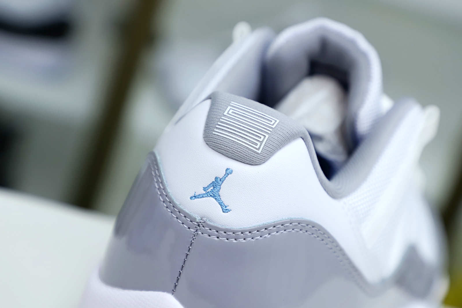 Air Jordan 11 Retro Low