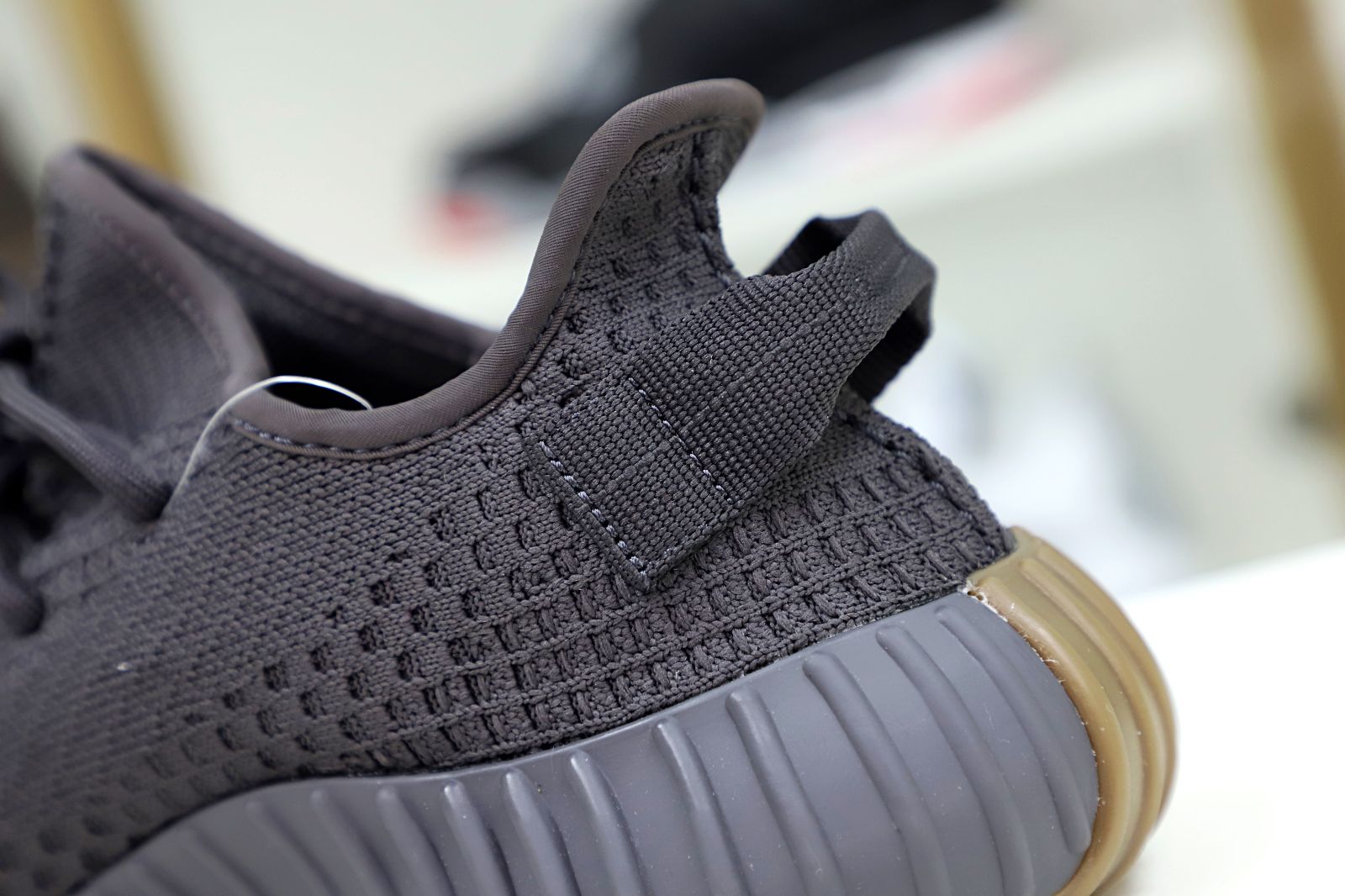 YEEZY BOOST  350 V2 ORIGINALS