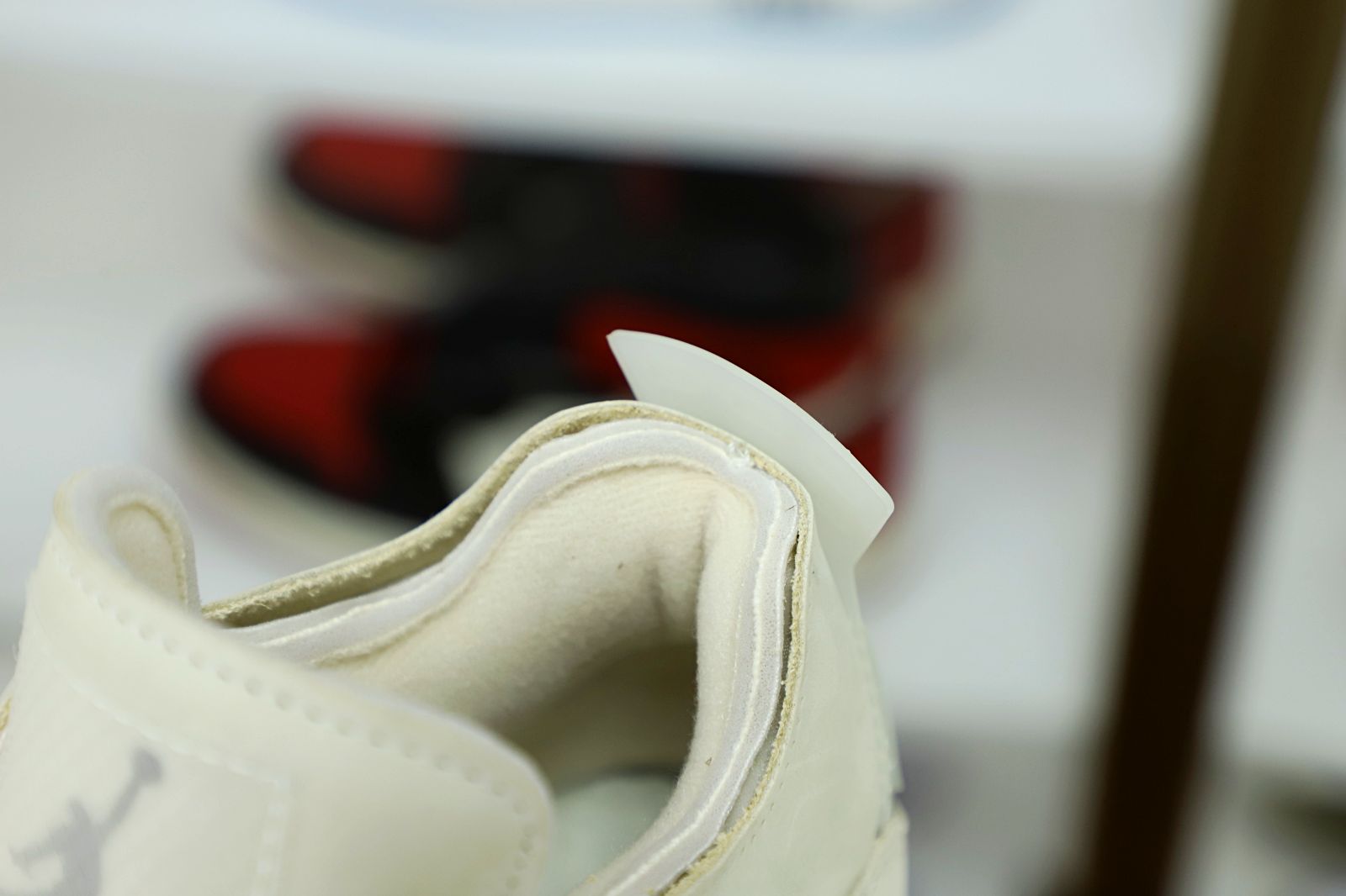 AIR JORDAN OFF-WHITE X WMNS AIR JORDAN 4 SP 'SAIL'