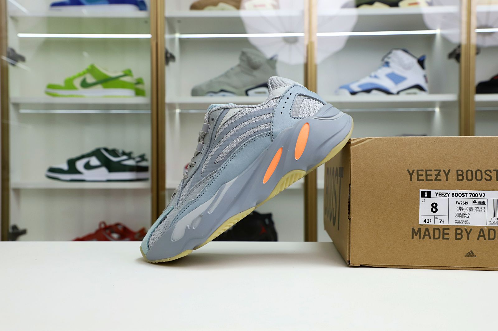 Yeezy boost 700 V2 