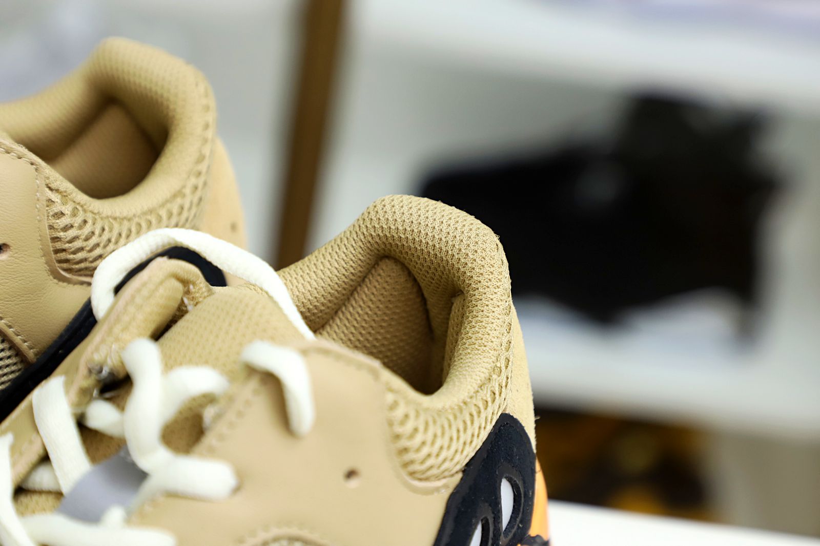 adidas originals Yeezy boost 700 