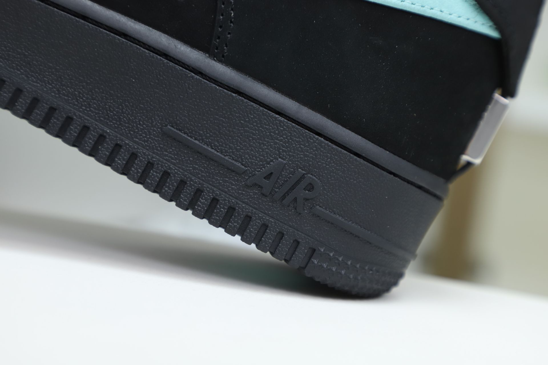 TIFFANY & CO. x Nike Air Force 1 Low 